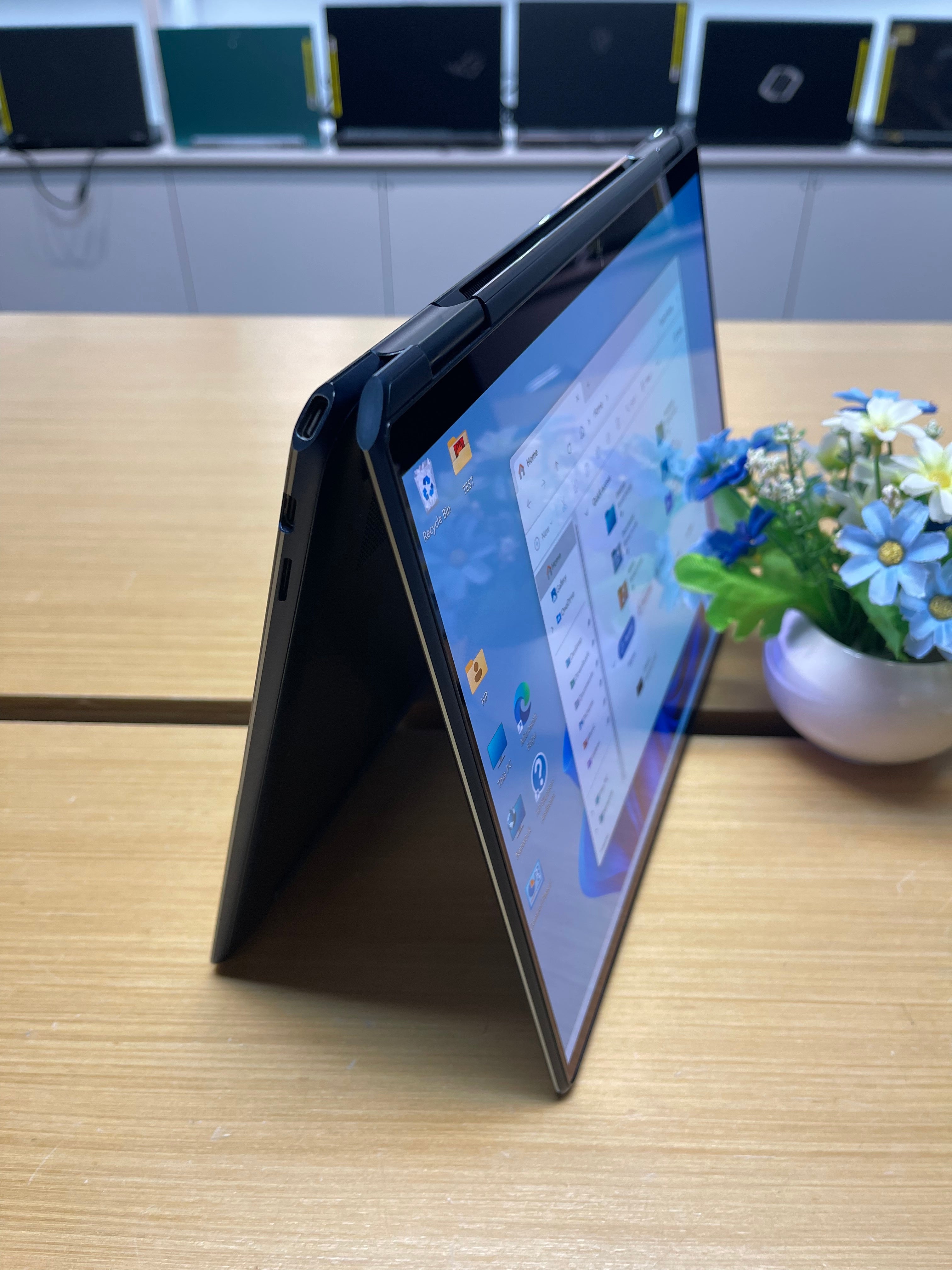 💼 Business Laptops