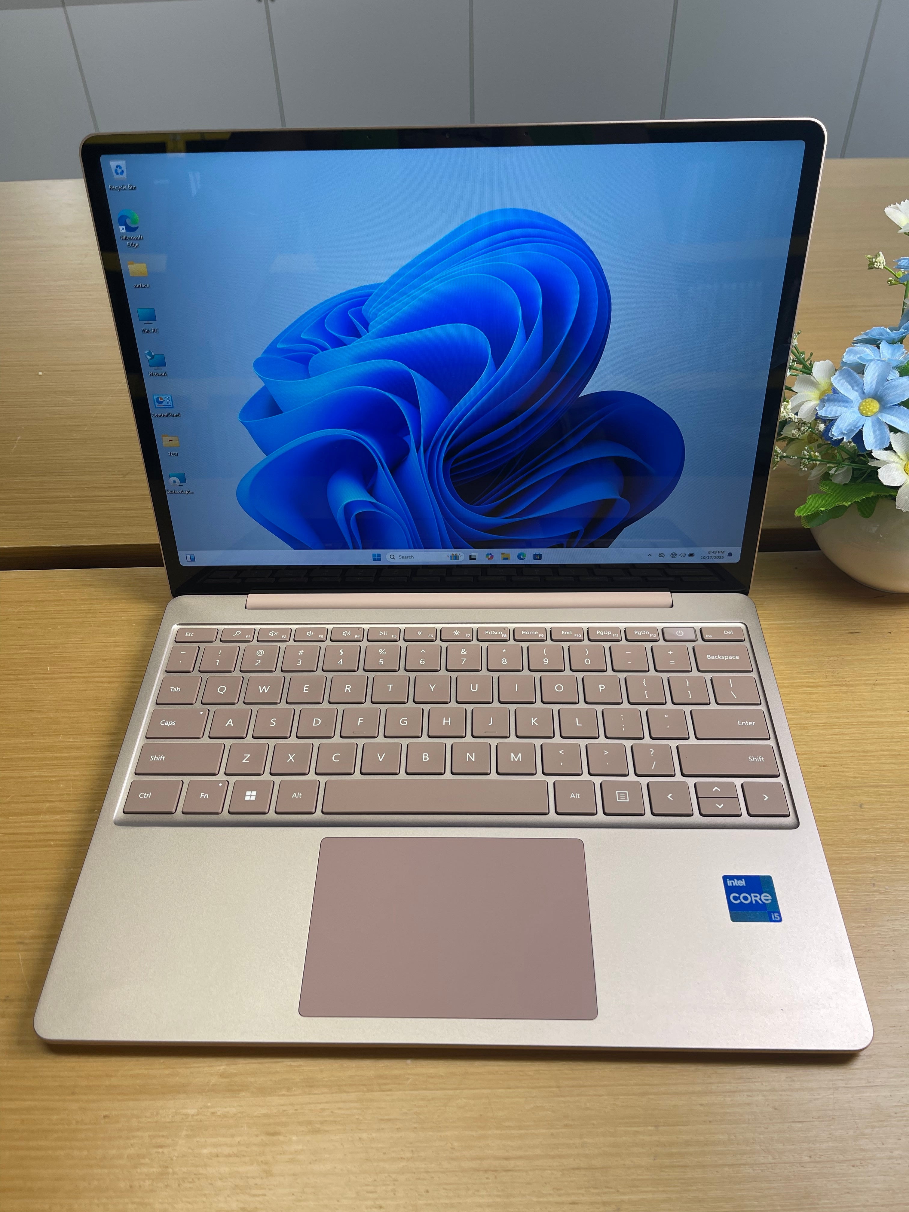 511604  Microsoft Surface Laptop Go 2 – 12” Touchscreen (i5 11th Gen)