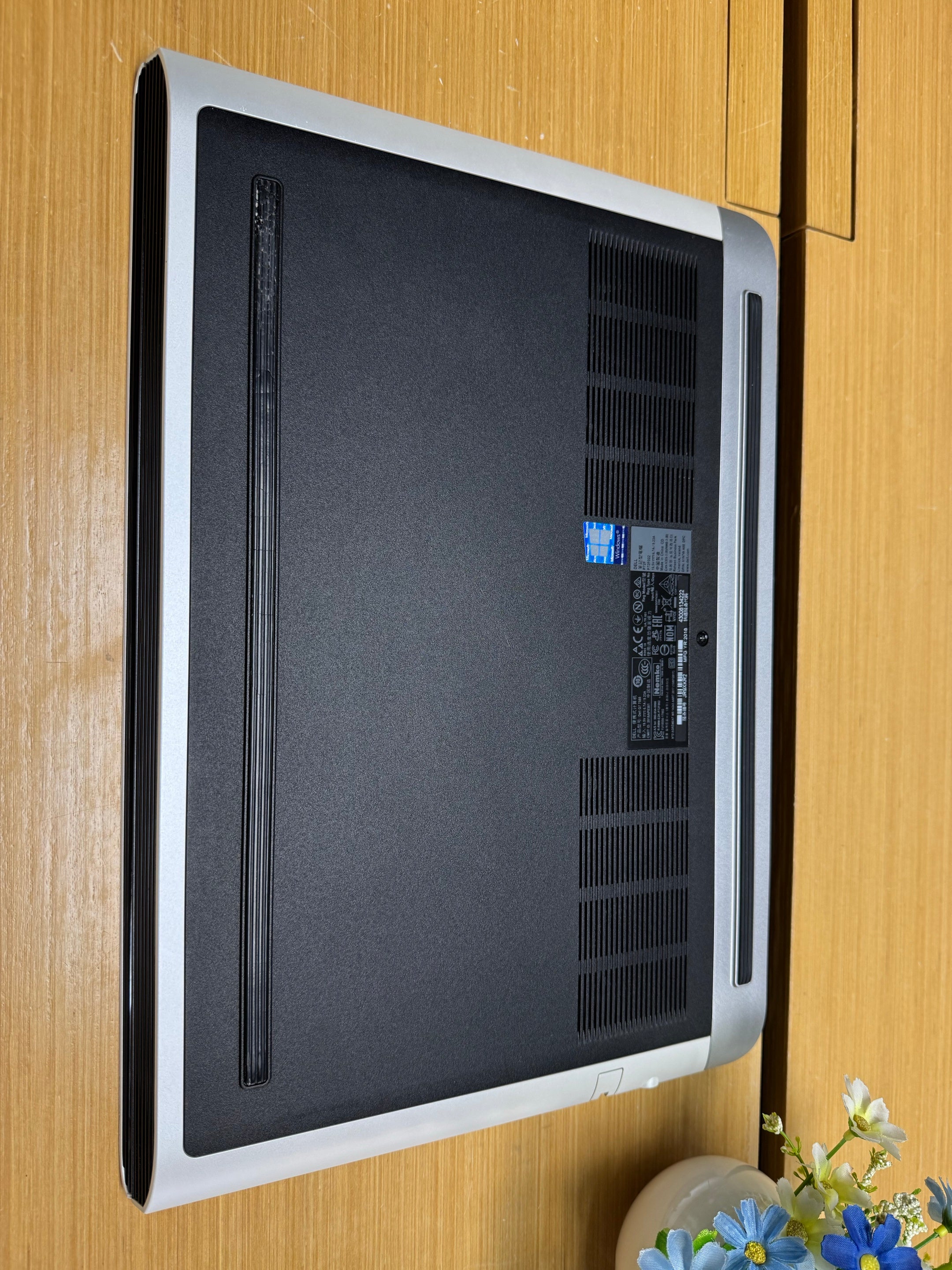 Dell G7 7588 – PC portable gamer 15,6" (Intel Core i5 de 8e génération | GTX 1050 Ti)