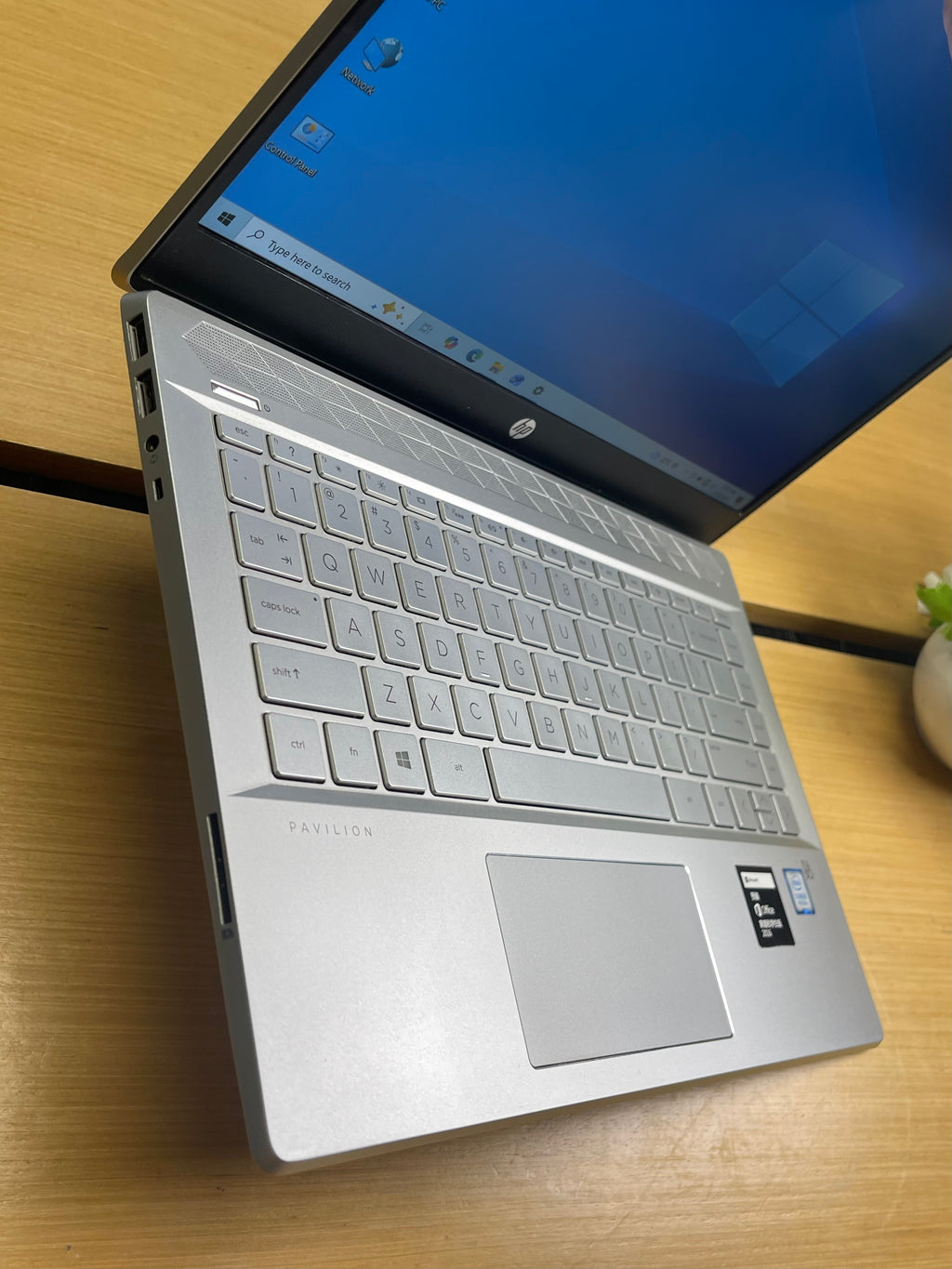 HP Pavilion 14-CE – Ordinateur portable 14 pouces (i5 8e génération | 8 Go de RAM | Double stockage)