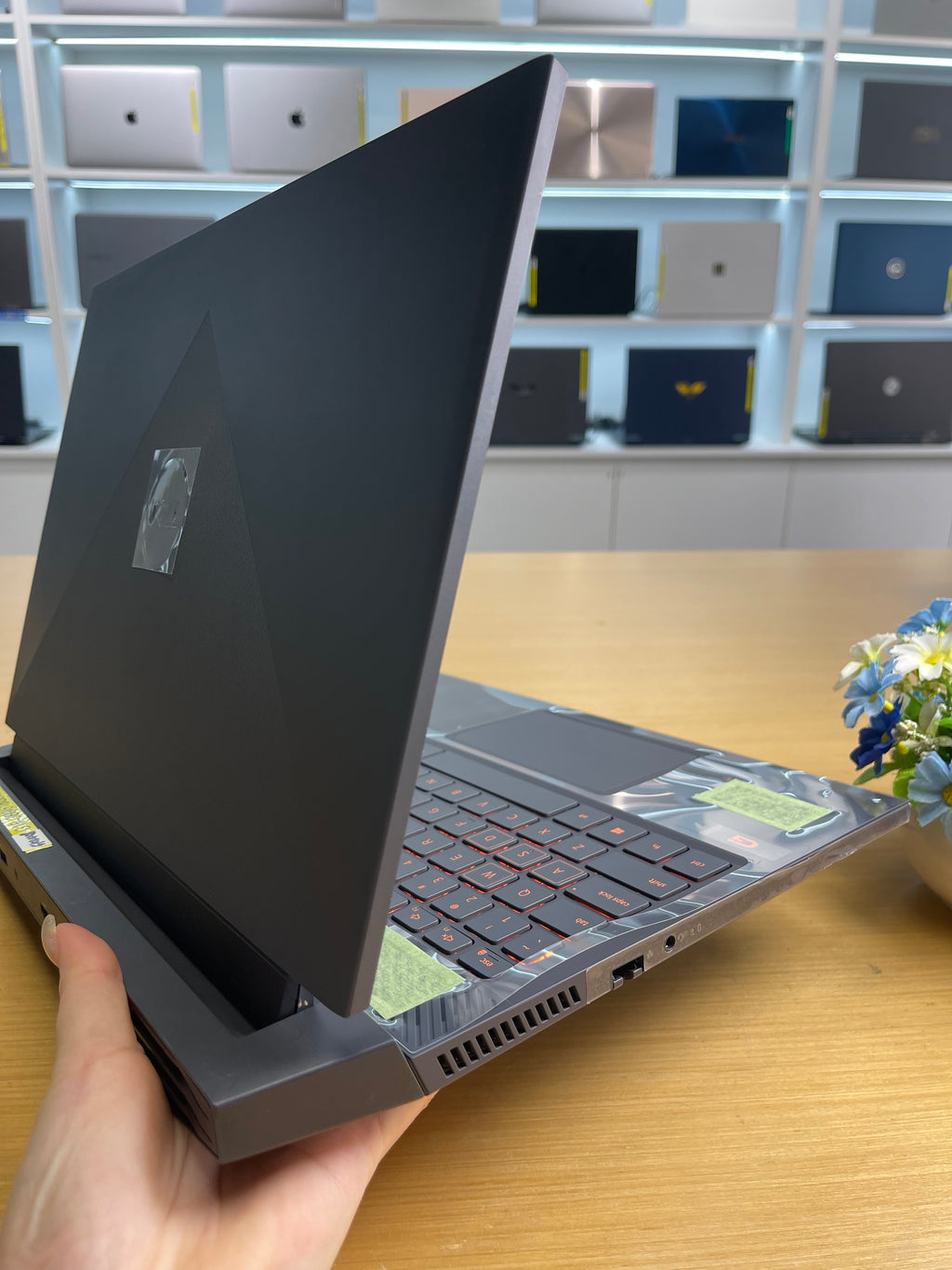 Dell G15 5511 (15.6” | Core i5 11th Gen | RTX 3050 | 16GB RAM | 512GB SSD)