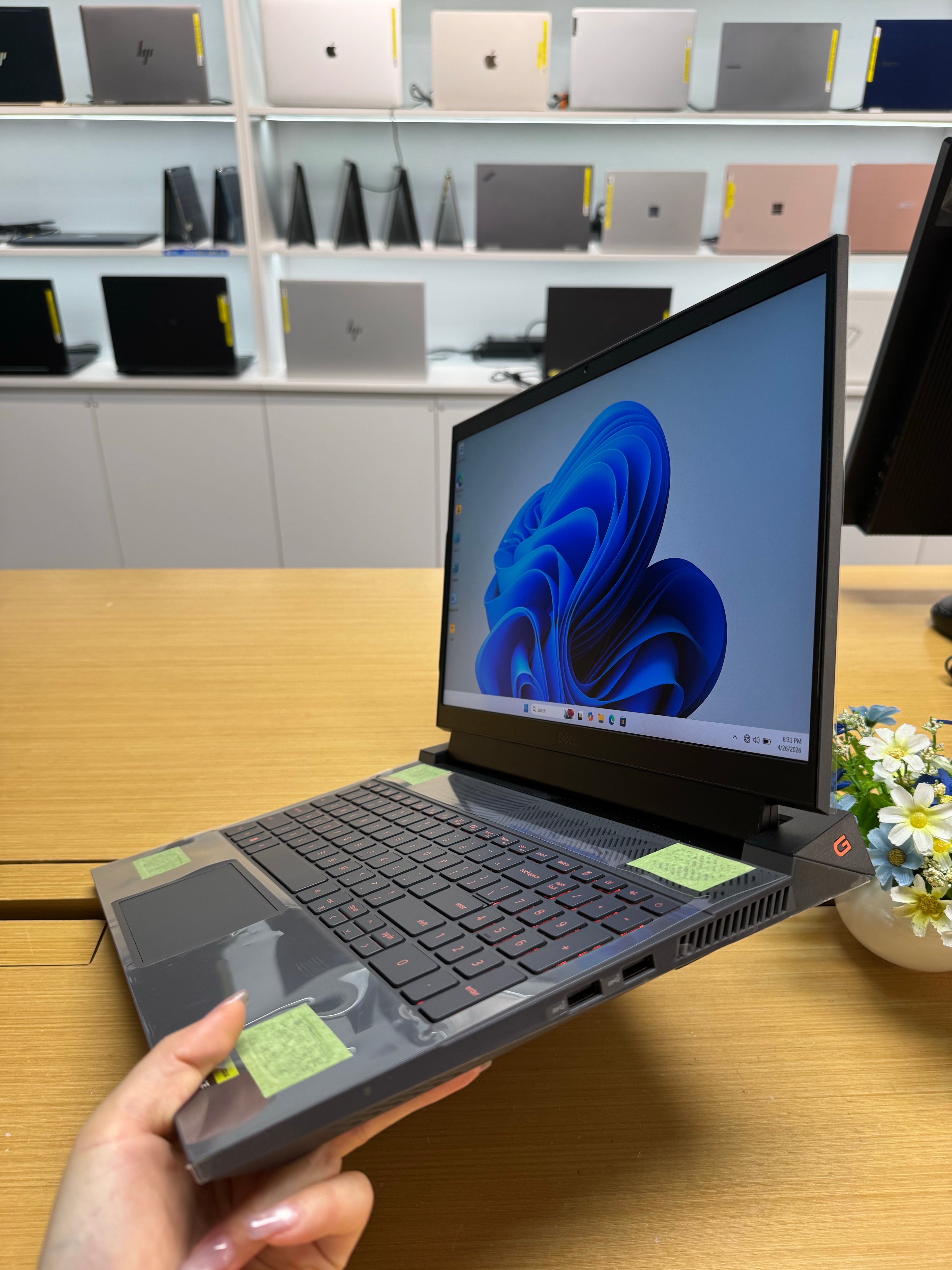 Dell G15 5530 (15.6” | Core i5 13th Gen | RTX 4050 | 16GB RAM | 1TB SSD)