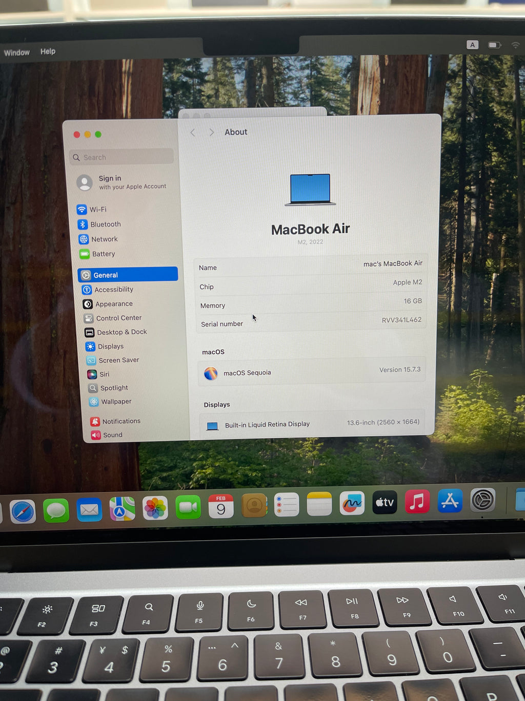 Apple MacBook Air 13” (M2, 2022 | 16GB RAM | 512GB SSD)