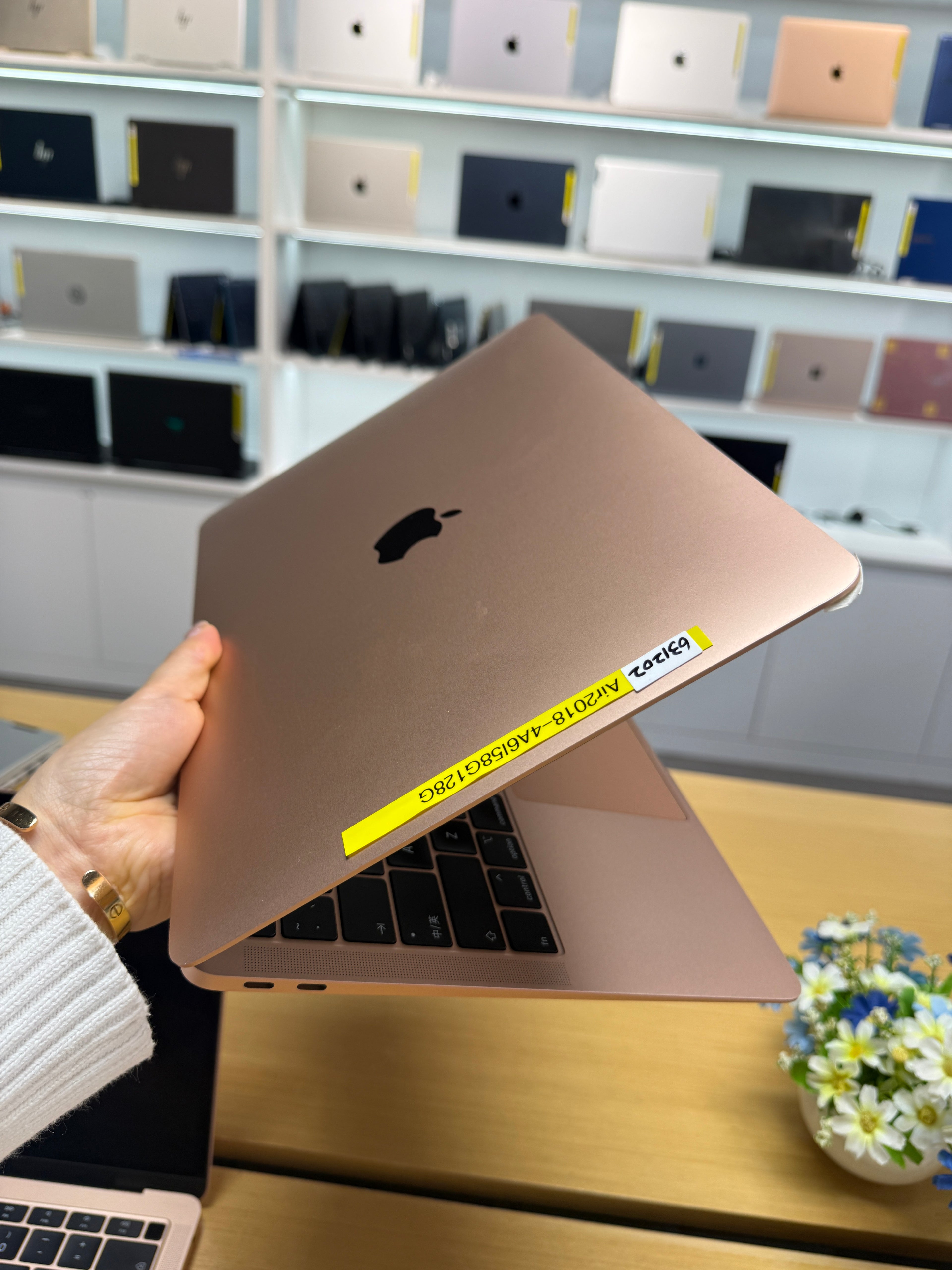 Apple MacBook Air 13” (2018 | i5 | 8GB RAM | 128GB SSD)