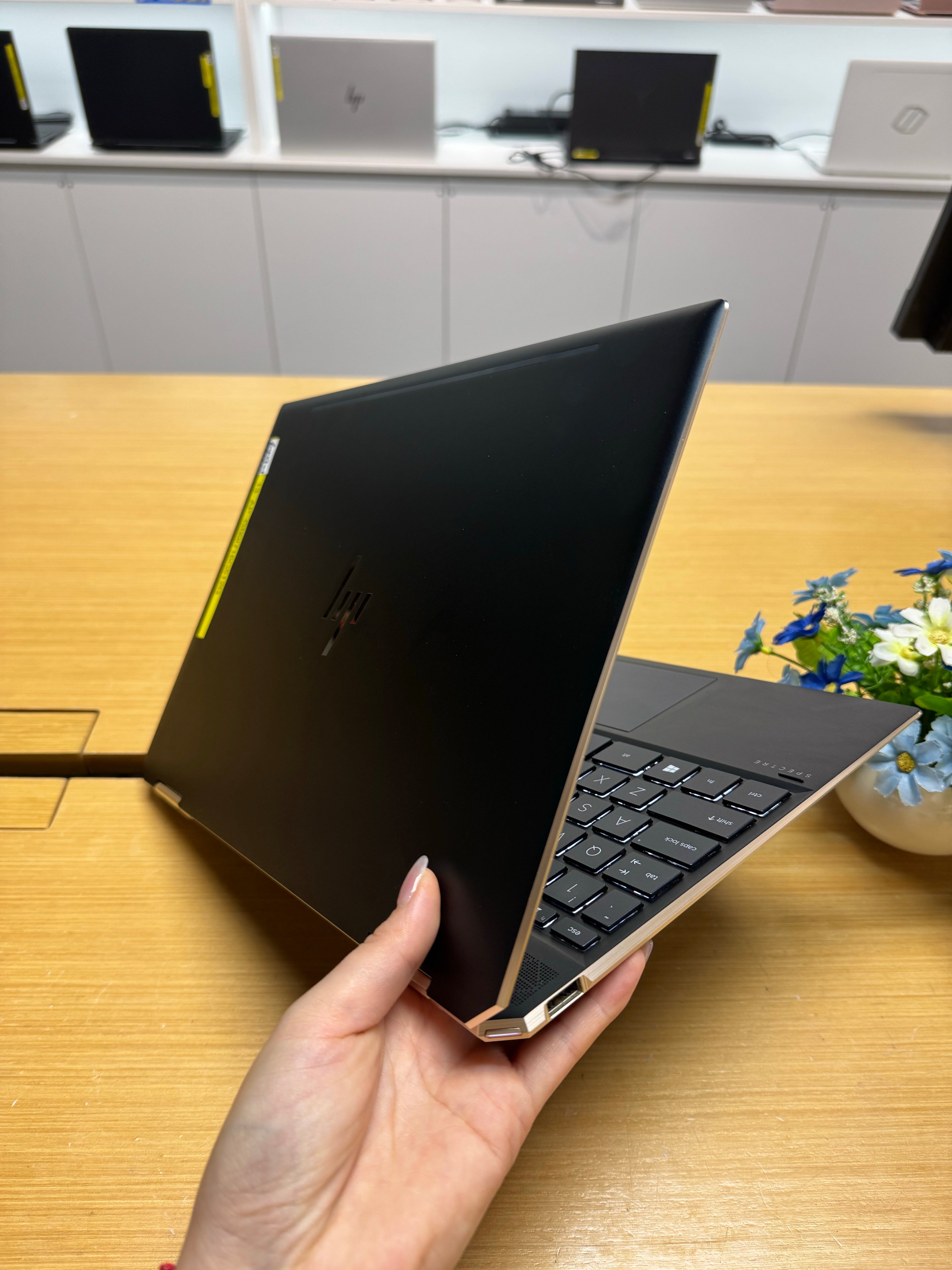 HP Spectre x360 13” Touch (i7 8th Gen | 16GB RAM | 512GB SSD)