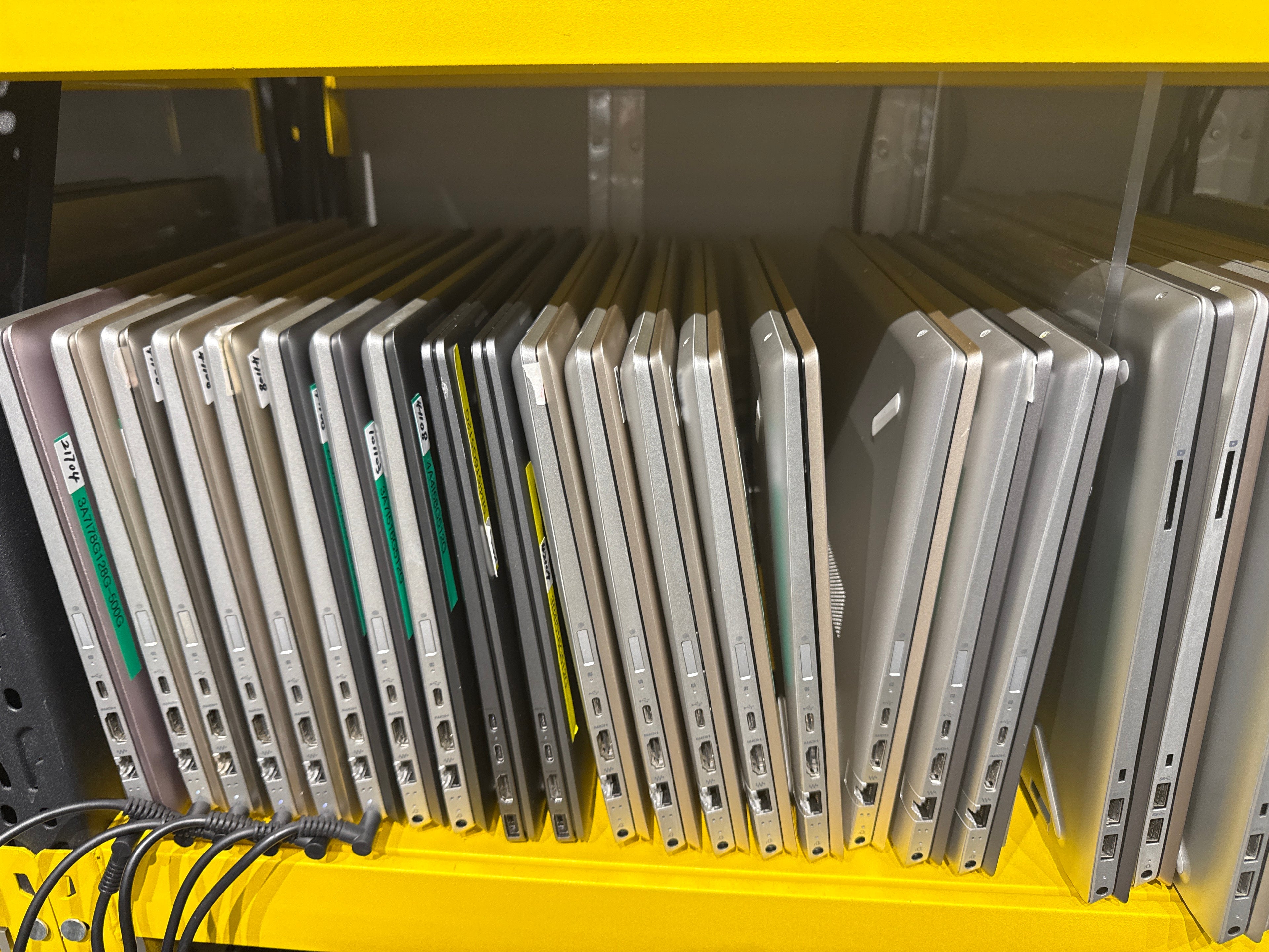 HP Pavilion 14-CE 14” (i5 8th Gen | 8GB / 16GB RAM | 128GB SSD + 500GB HDD | MX150 2GB)