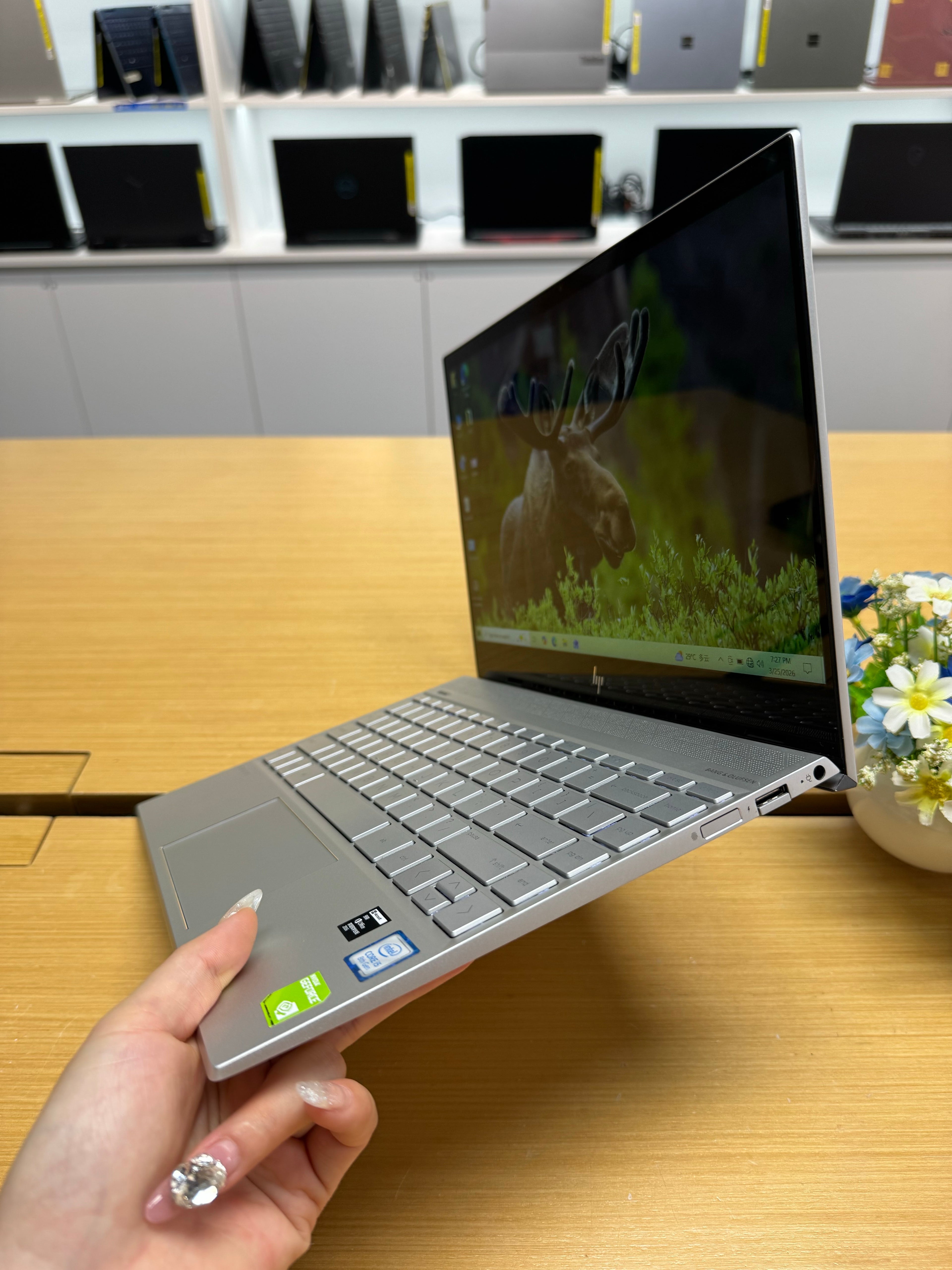 HP ENVY 13-AH 13” (i5 8th Gen | 8GB RAM | 360GB SSD)