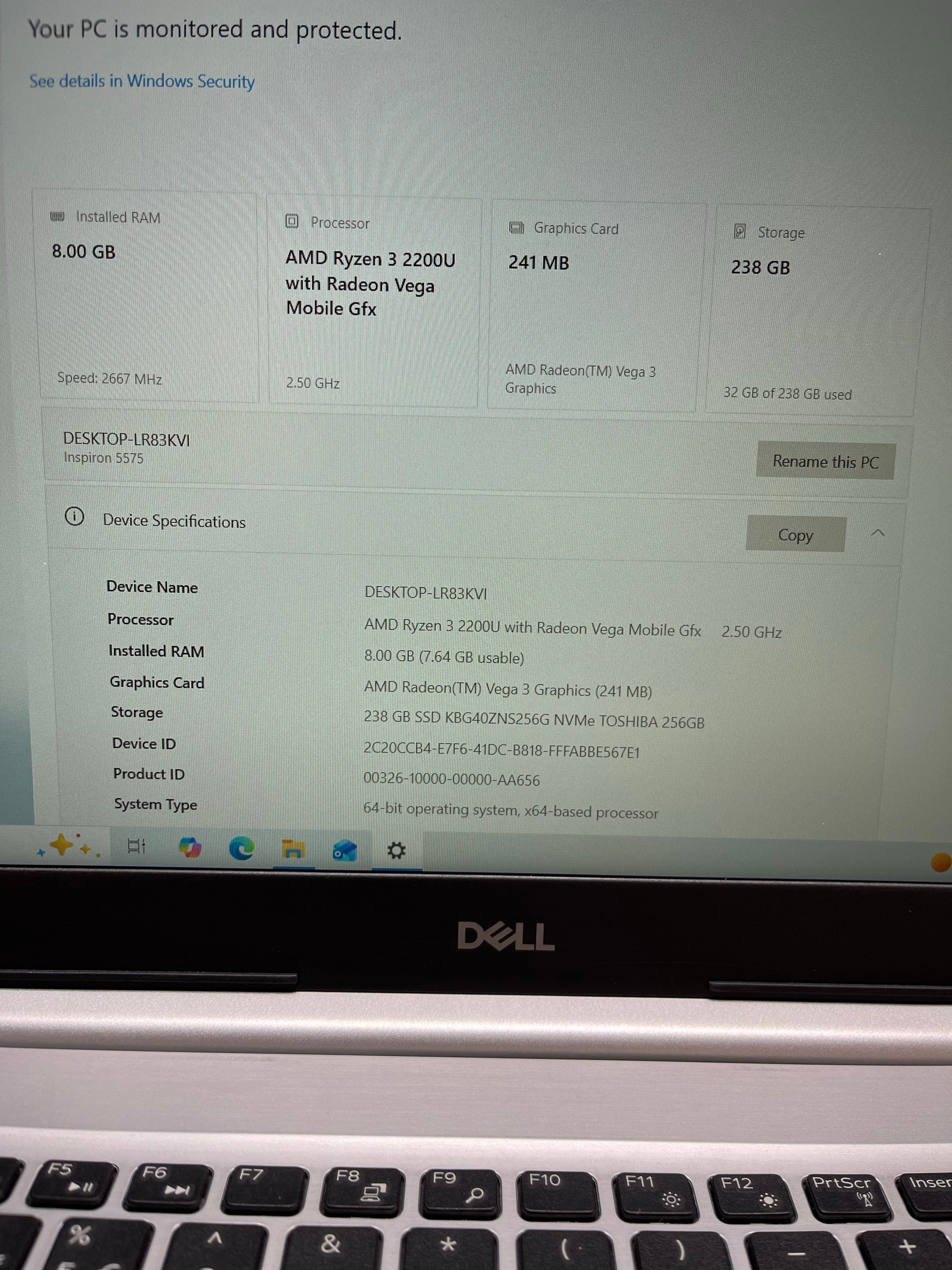 630901 Dell Inspiron 5575 15.6” (Ryzen 3 2200U | 8GB RAM | 256GB SSD | Vega 3 Graphics)