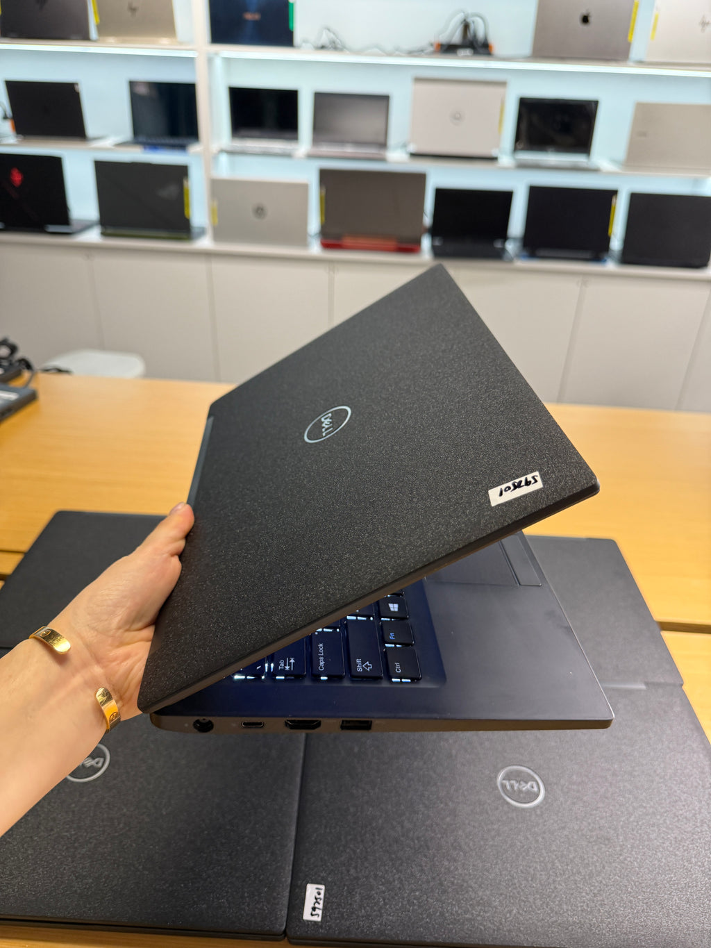 592501 Dell Latitude 7290 12” (8th Gen i7 | 8GB RAM | 256GB SSD)