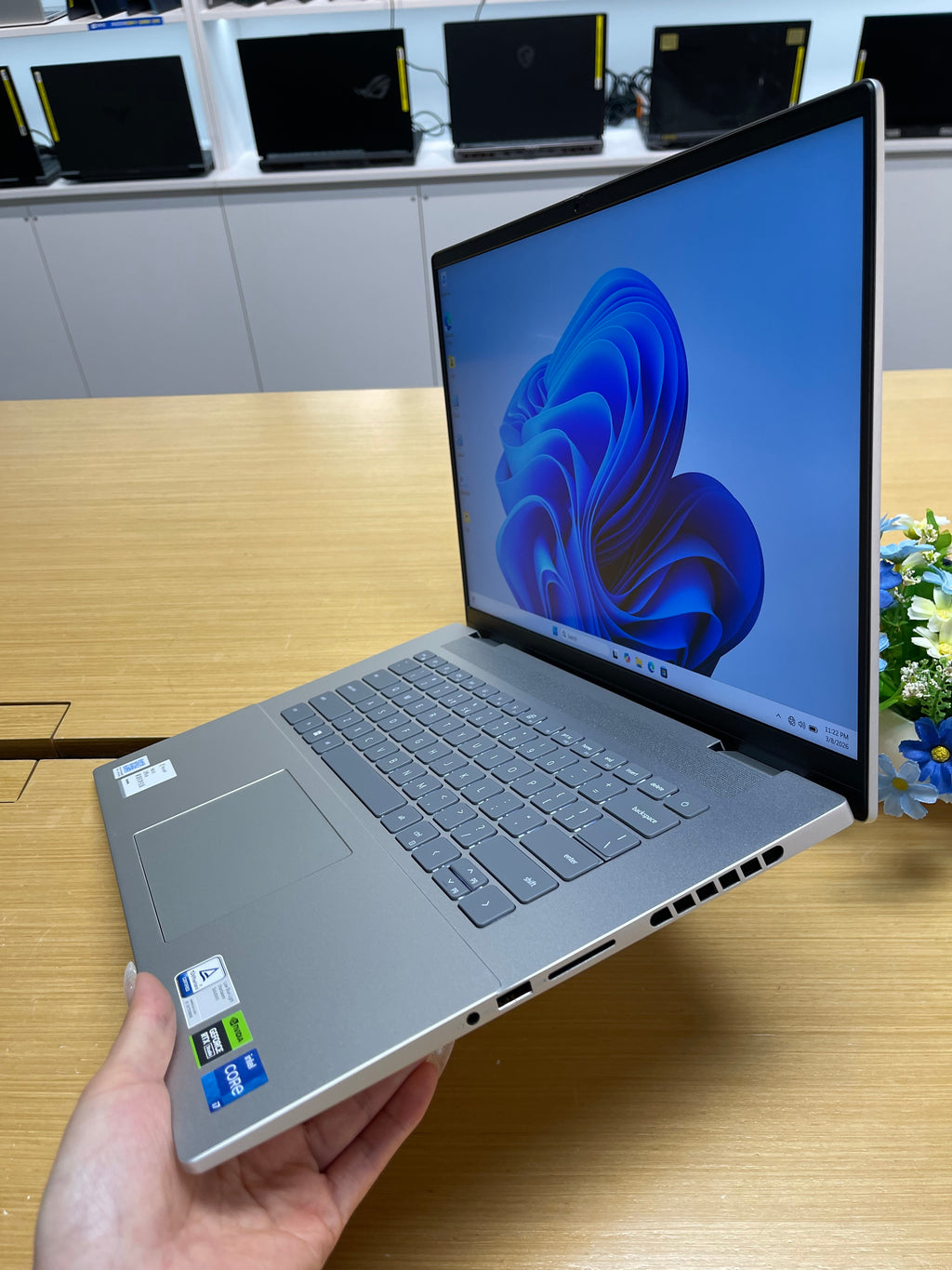 630904 Dell Inspiron 7630 16” (13th Gen i7 | 16GB RAM | 1TB SSD | RTX 4050)