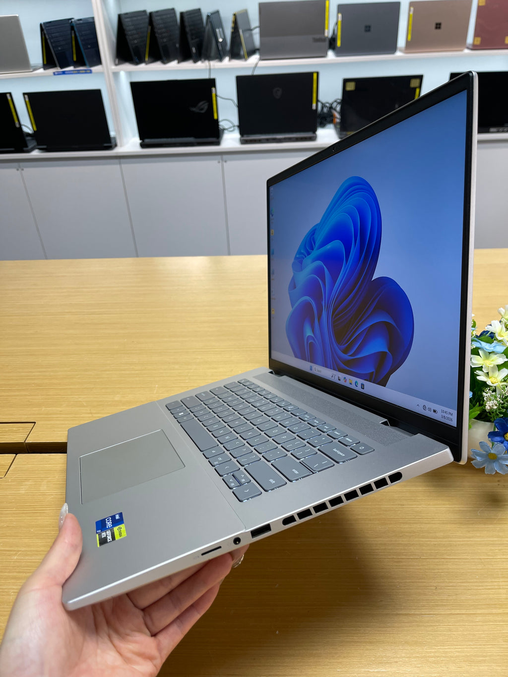 630903 Dell Inspiron 7630 16” (13th Gen i7 | 32GB RAM | 1TB SSD | RTX 4050)