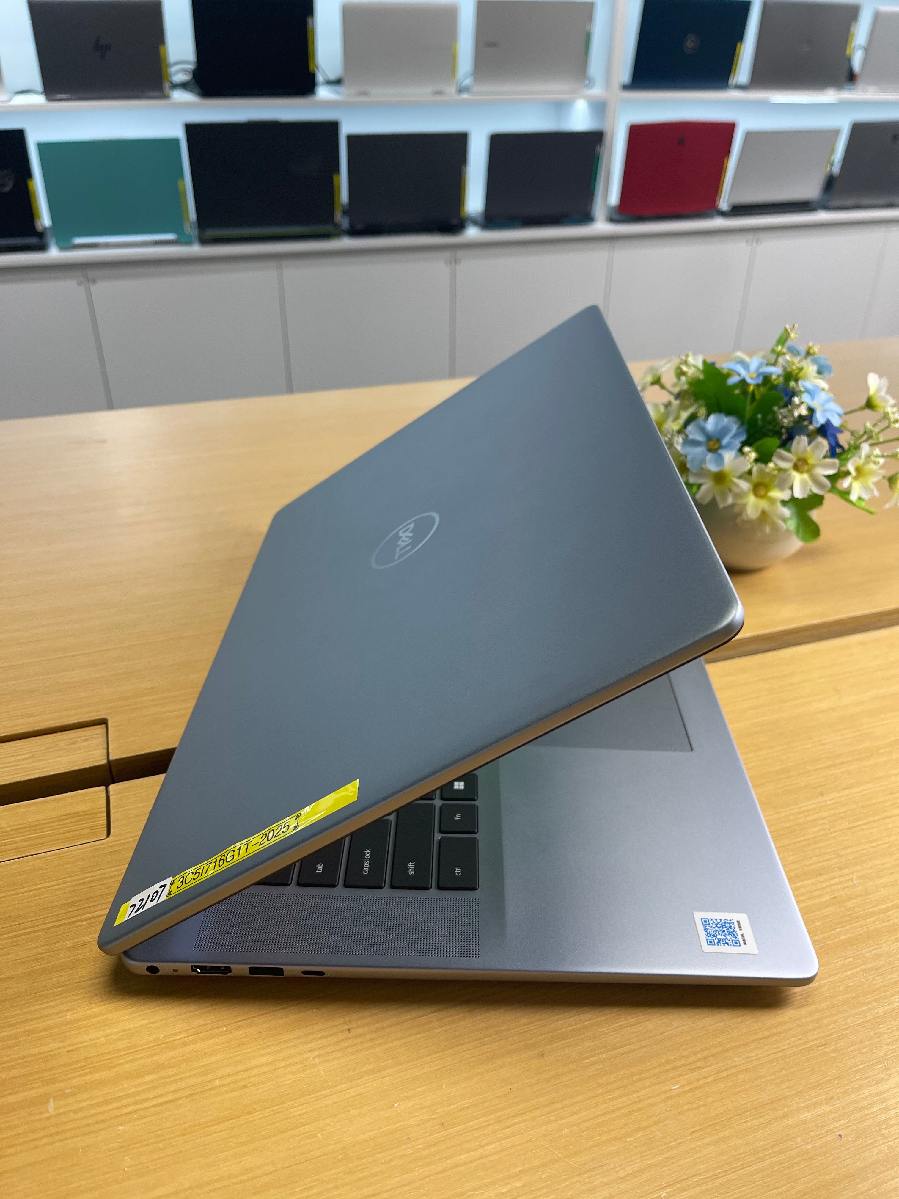 72107 Dell Inspiron 16 Plus 7640 16” (2025 | 13th Gen i7 | 16GB RAM | 1TB SSD)