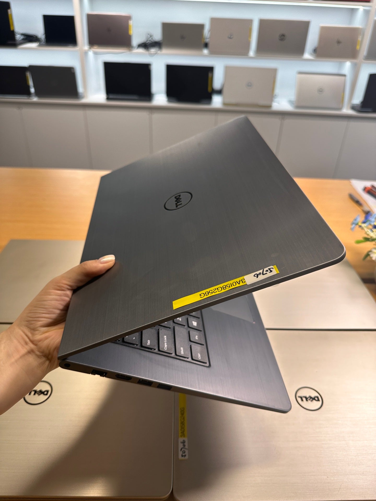 50706  Dell Vostro 5459 14” (6th Gen i5 | 8GB RAM | 240GB SSD | GeForce 930 2GB)