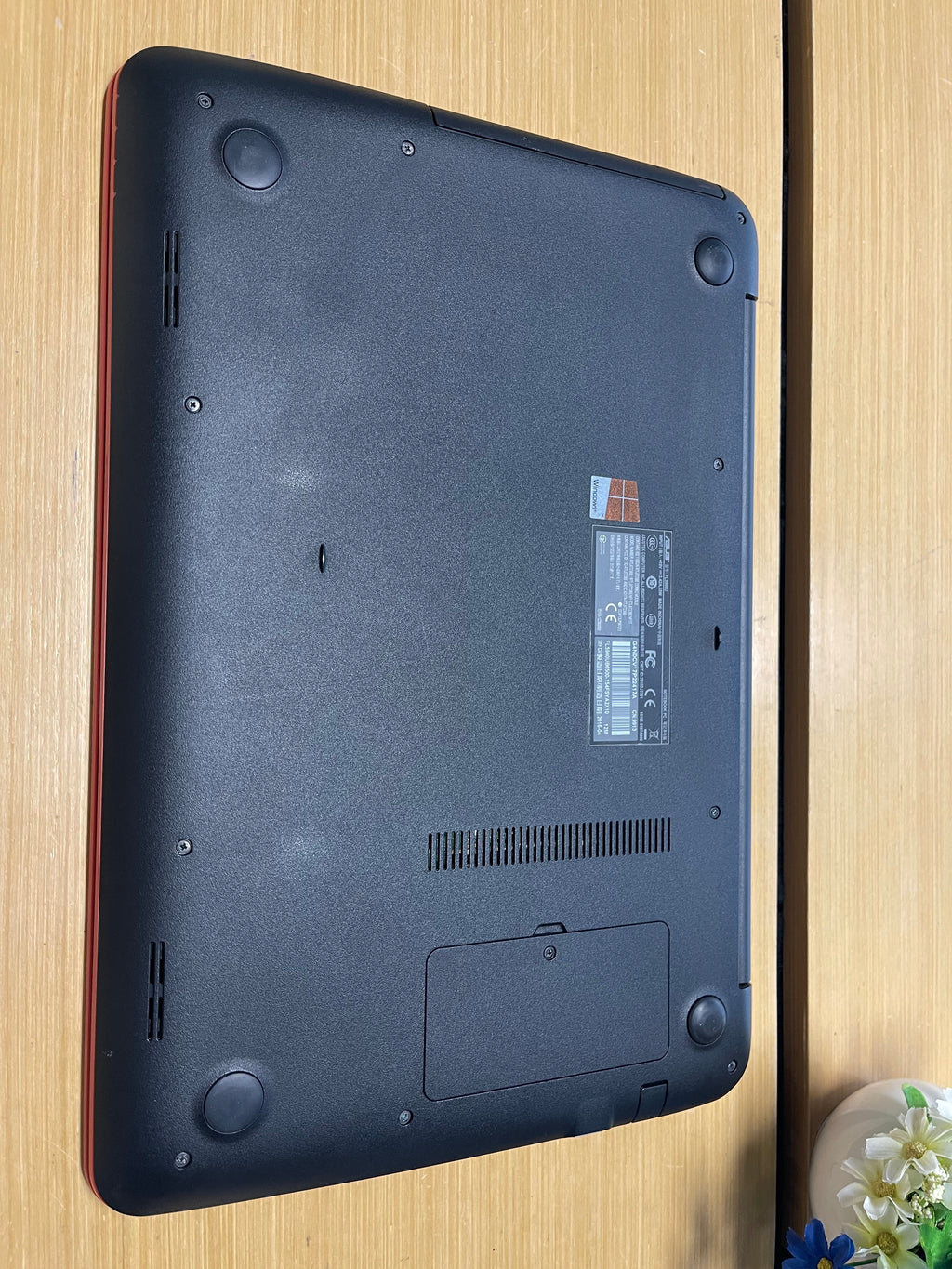 5121018 ASUS FL5900U 15.6” (6th Gen i7 | 4GB RAM | 1TB HDD | GeForce 940M)