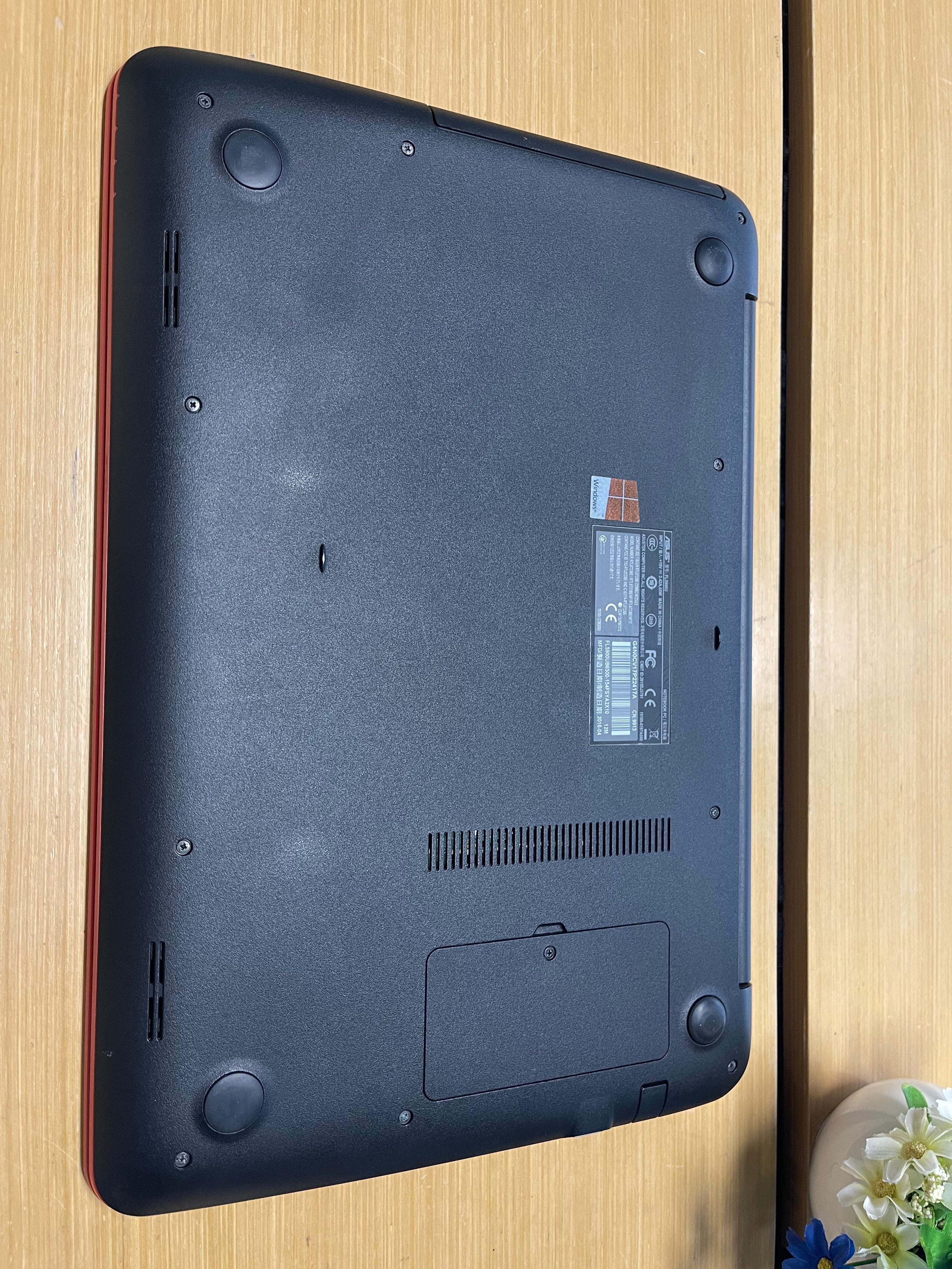 5121018 ASUS FL5900U 15.6” (6th Gen i7 | 4GB RAM | 1TB HDD | GeForce 940M)