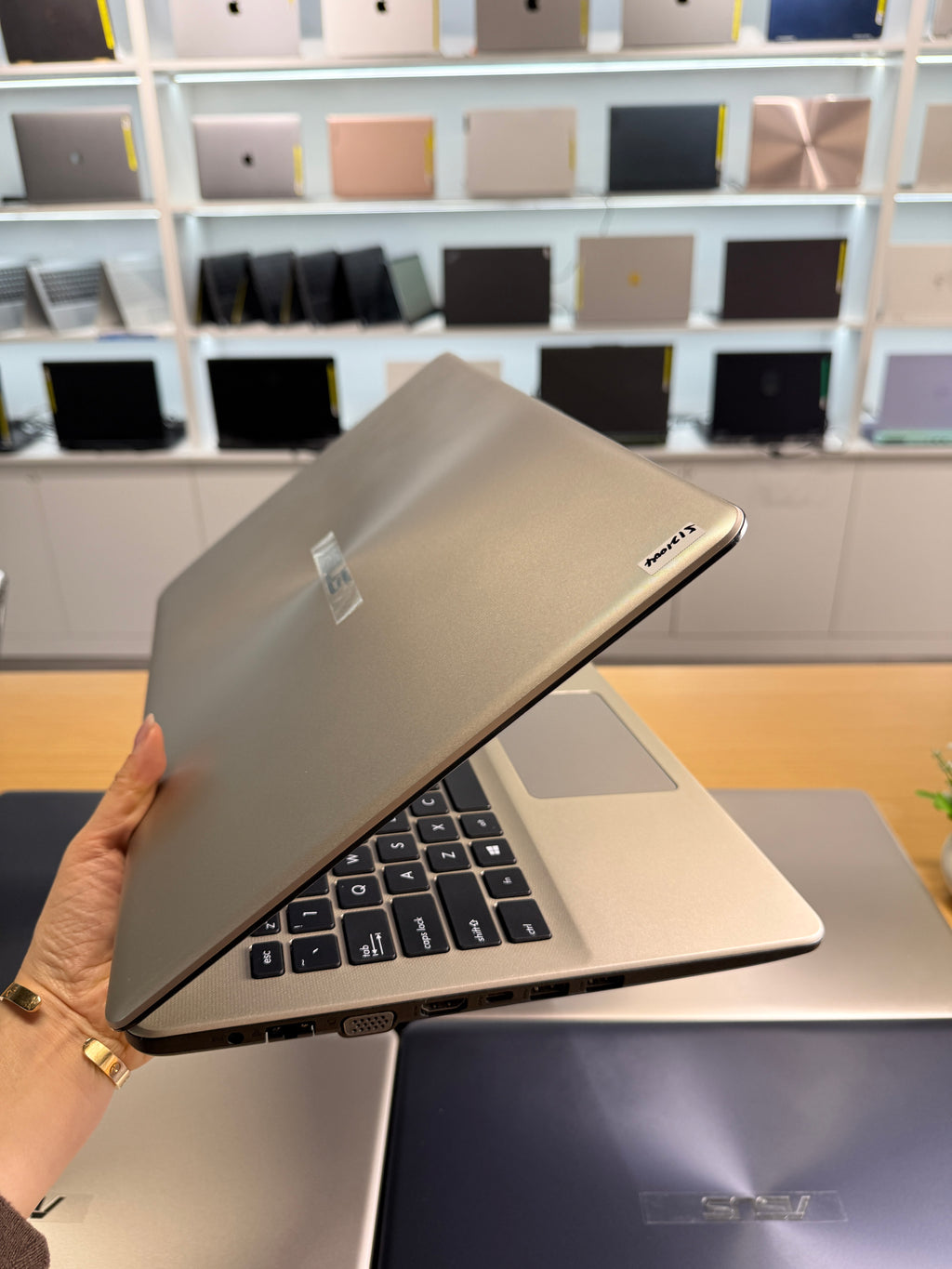 5121004  ASUS A508U / FL8000U 15.6” (8th Gen i7 | 8GB RAM | 128GB SSD + 500GB HDD | MX130 Graphics)