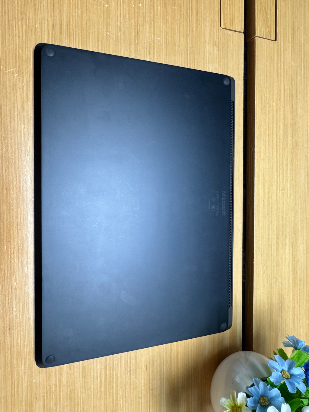 642703 Microsoft Surface Laptop 2 13” (8th Gen i5 | 8GB RAM | 256GB SSD | Touchscreen)