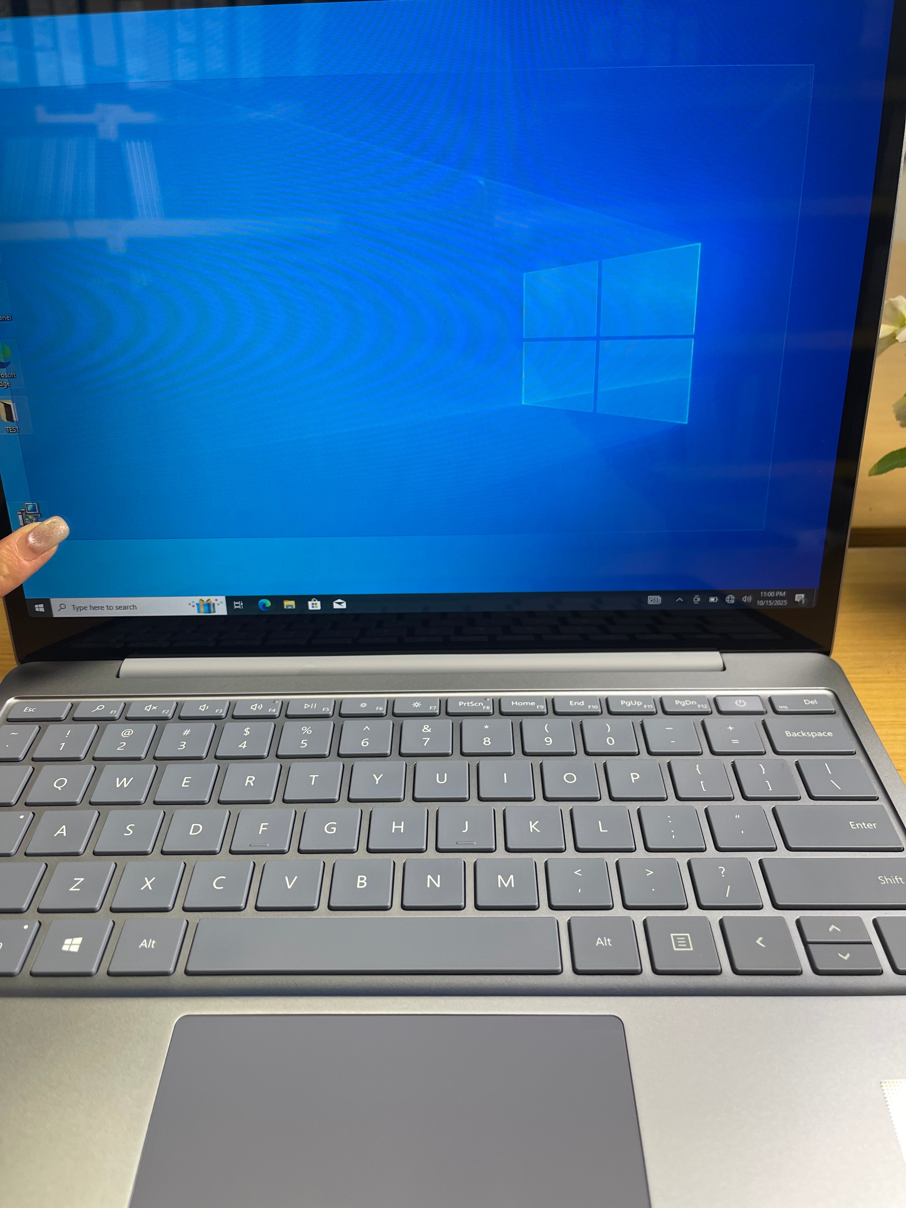 510164 Microsoft Surface Laptop Go 12” (10th Gen i5 | 8GB RAM | 256GB SSD | Touchscreen)
