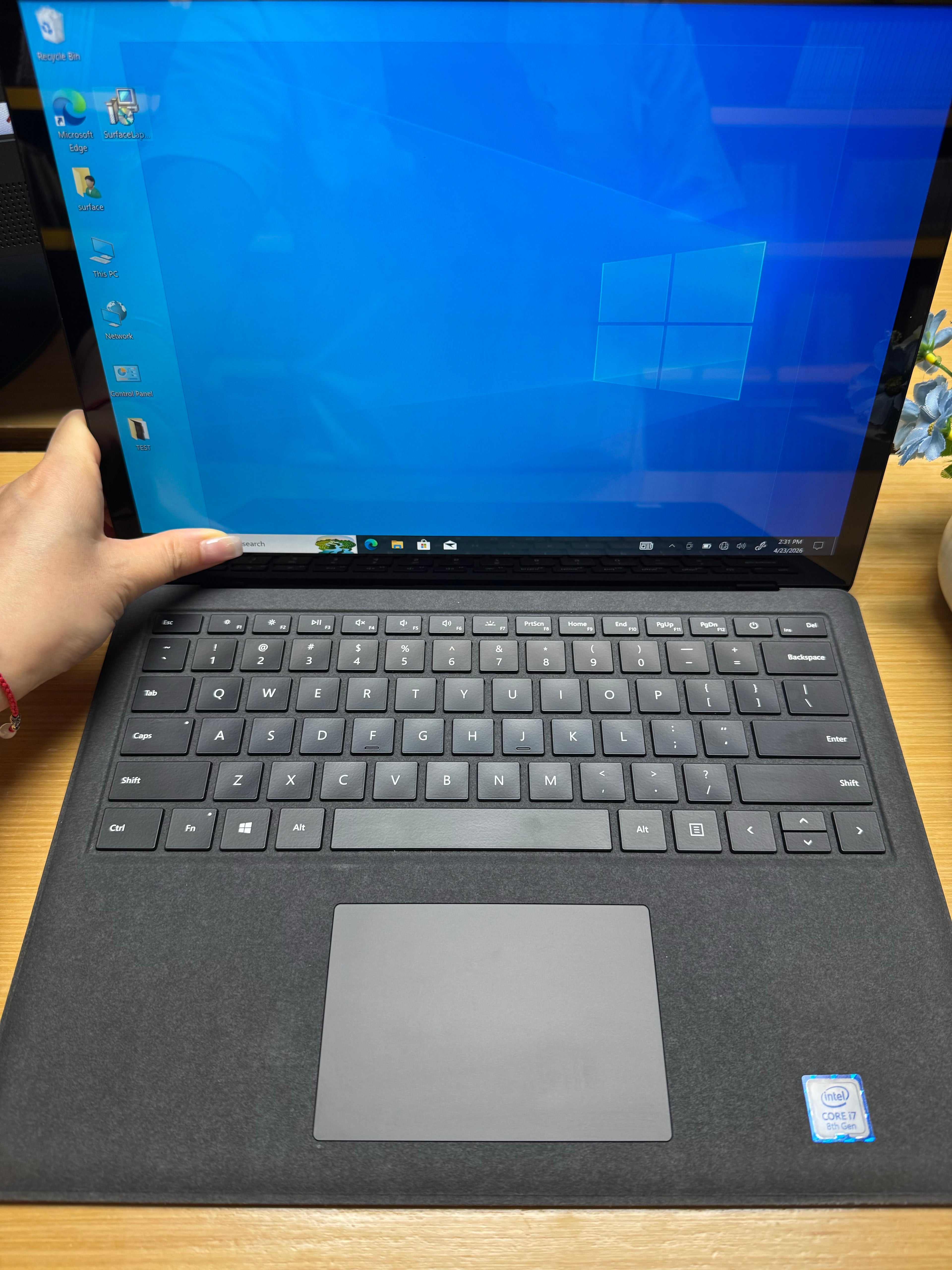 642302 Microsoft Surface Laptop 2 13” (8th Gen i7 | 16GB RAM | 512GB SSD | Touchscreen)