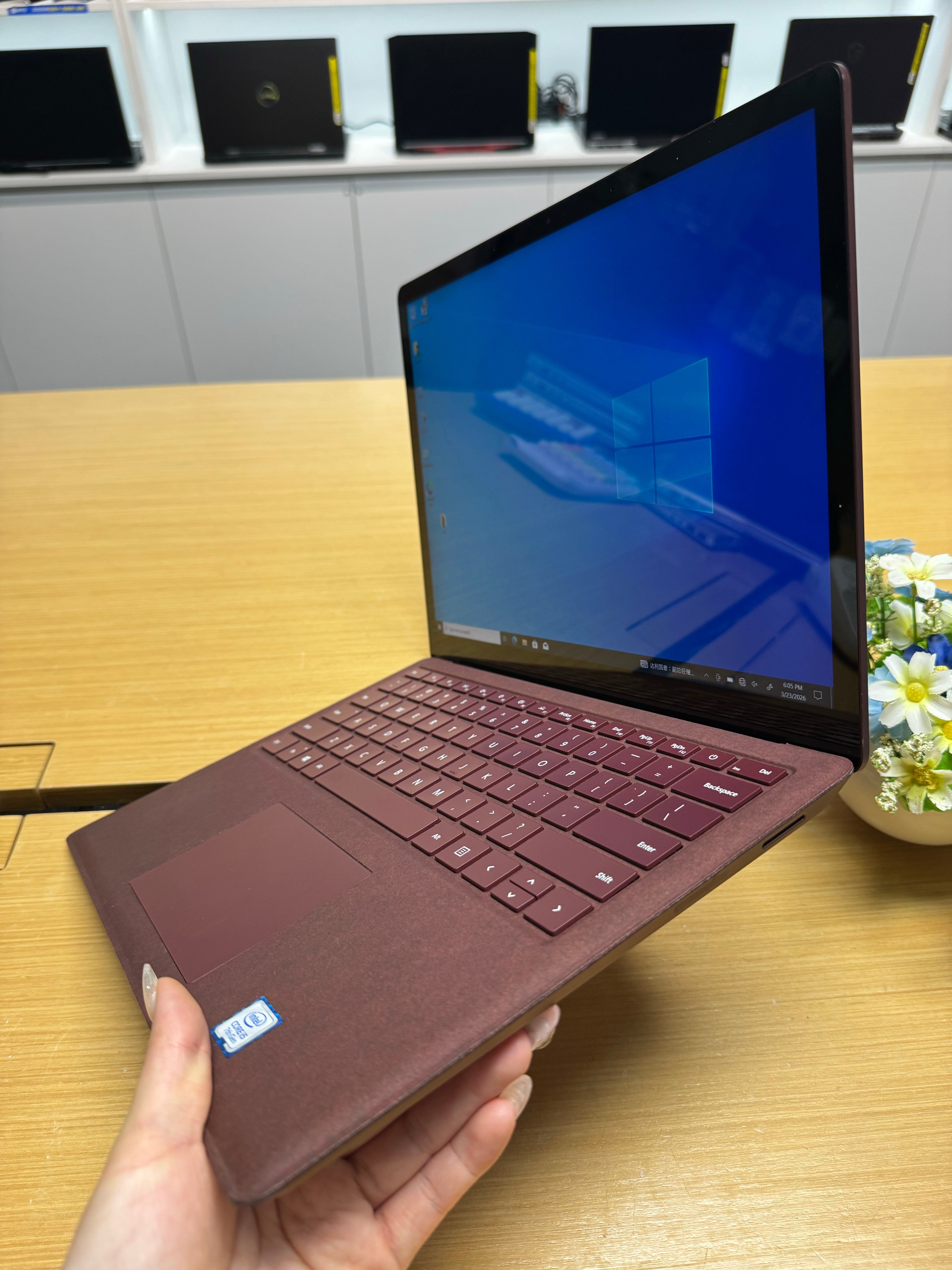 632307 Microsoft Surface Laptop 1 13” (7th Gen i5 | 8GB RAM | 256GB SSD | Touchscreen)
