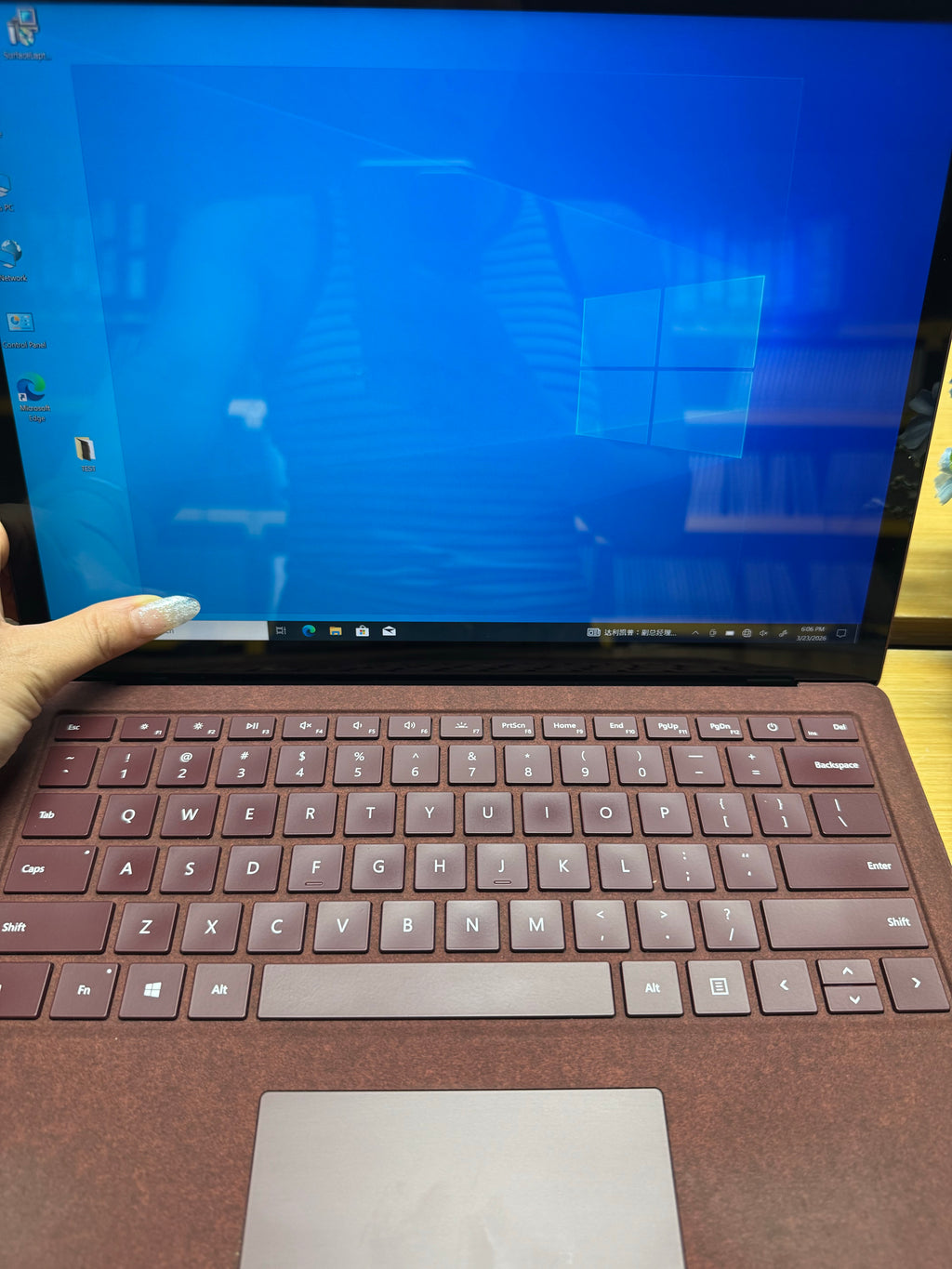 632307 Microsoft Surface Laptop 1 13” (7th Gen i5 | 8GB RAM | 256GB SSD | Touchscreen)
