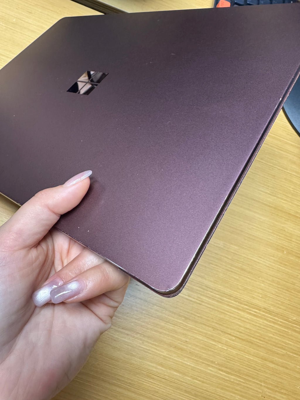 632307 Microsoft Surface Laptop 1 13” (7th Gen i5 | 8GB RAM | 256GB SSD | Touchscreen)
