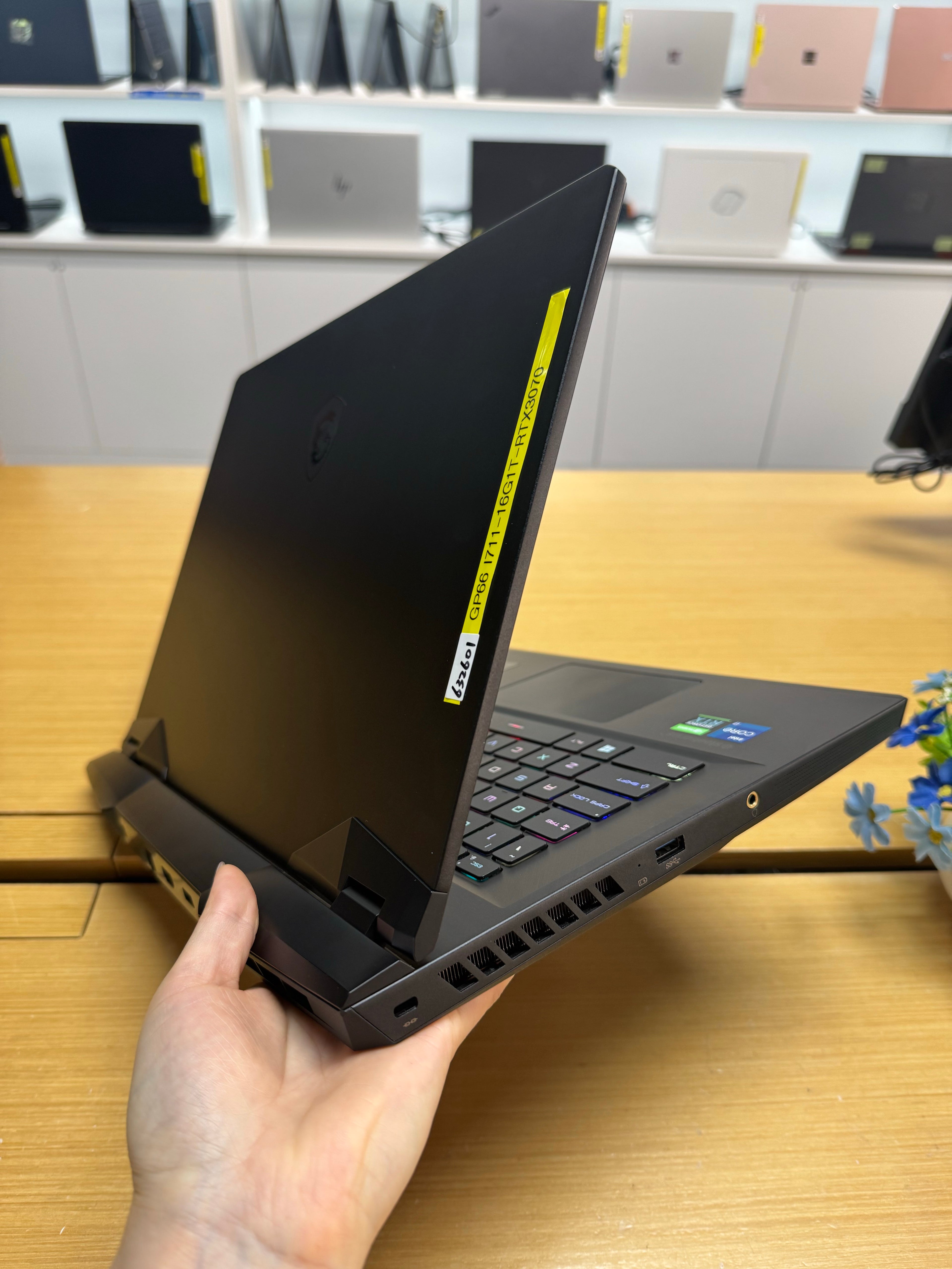 632601 MSI GP66 15.6” Gaming Laptop (11th Gen i7 | 16GB RAM | 1TB SSD | RTX 3070)