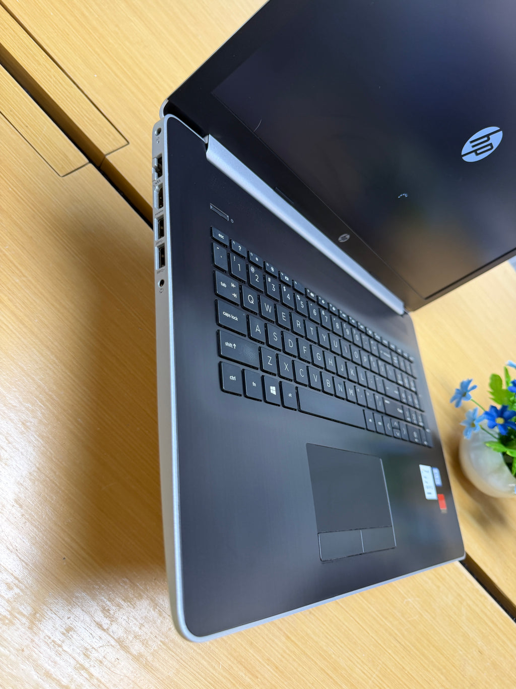 640205 HP 17Q 17” Laptop (8th Gen i5 | 8GB RAM | 128GB SSD + 500GB HDD)