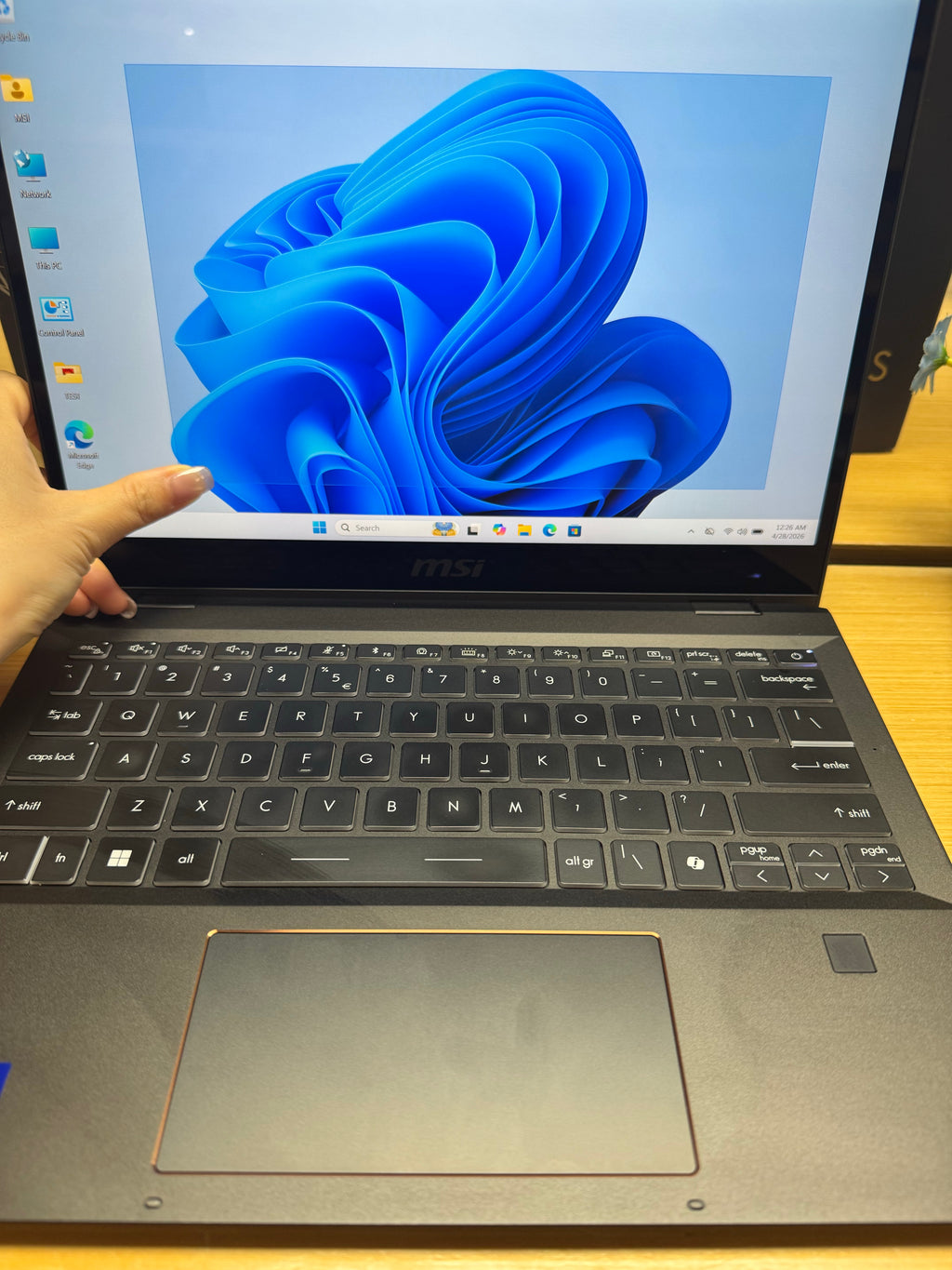 642705 MSI E13 AI X360 13” Touch Laptop (Intel Ultra 7 | 32GB RAM | 1TB SSD | Intel Arc Graphics)