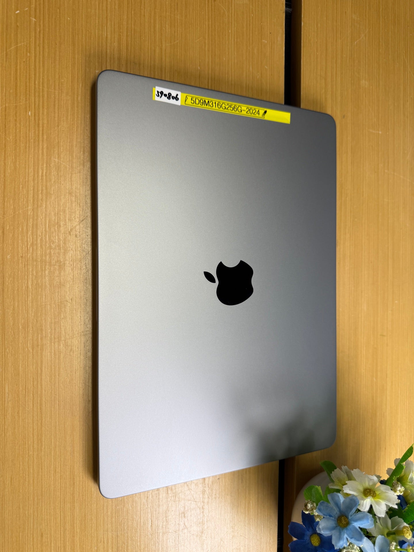 590806  Air 2024 13” (Apple M3 | 16GB RAM | 256GB SSD)