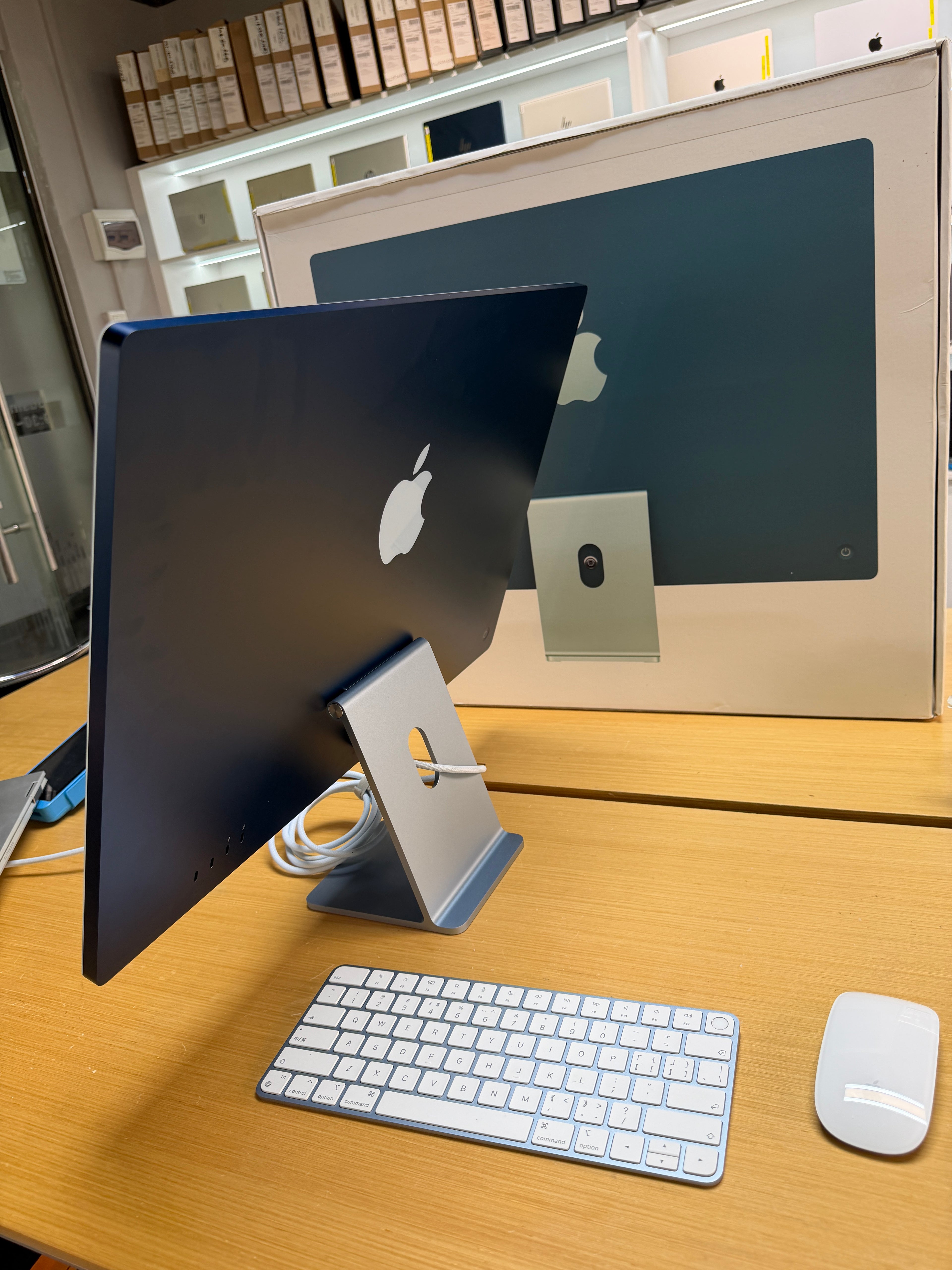 Apple iMac 24” (Apple M1 | 16GB RAM | 512GB SSD)