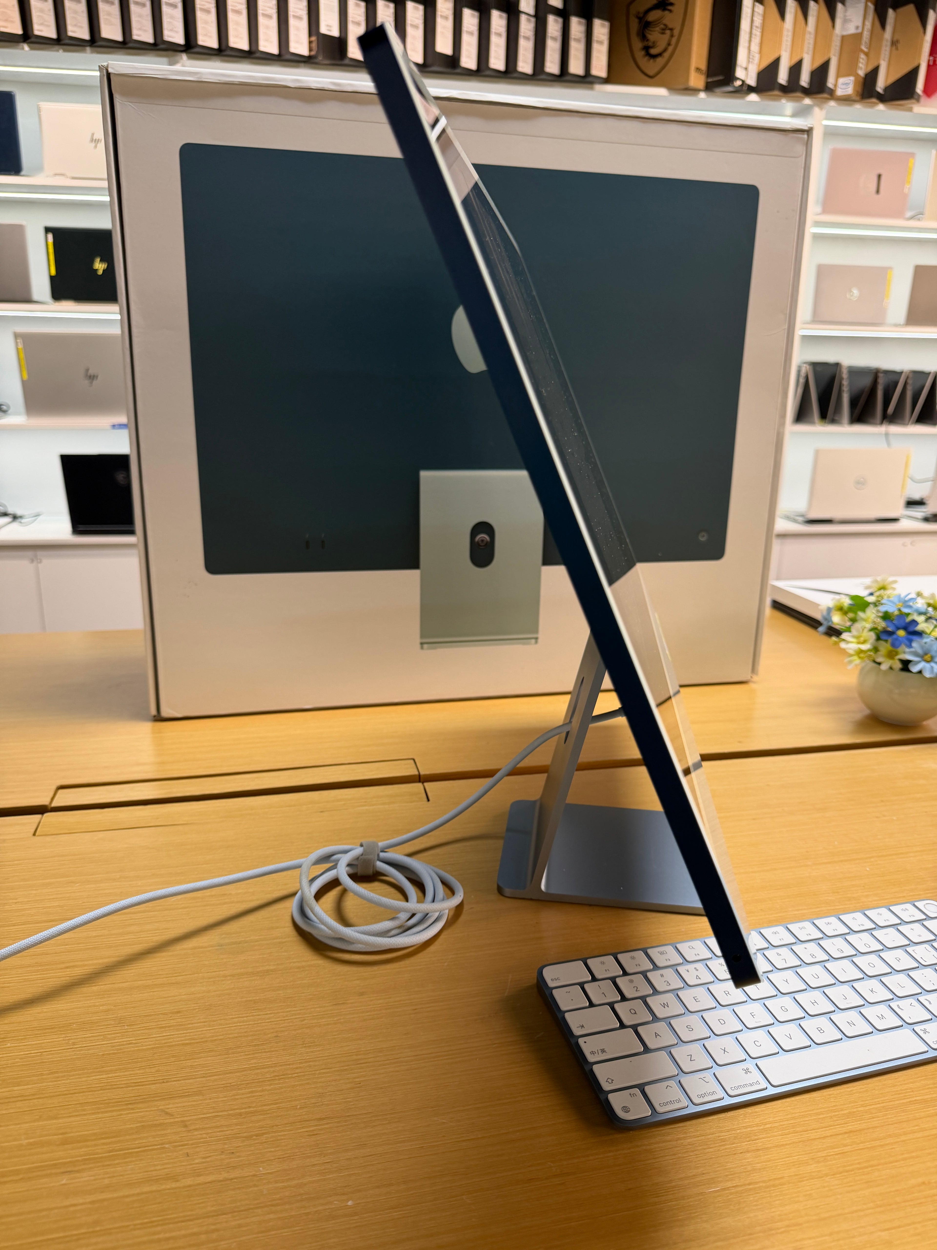 Apple iMac 24” (Apple M1 | 16GB RAM | 512GB SSD)