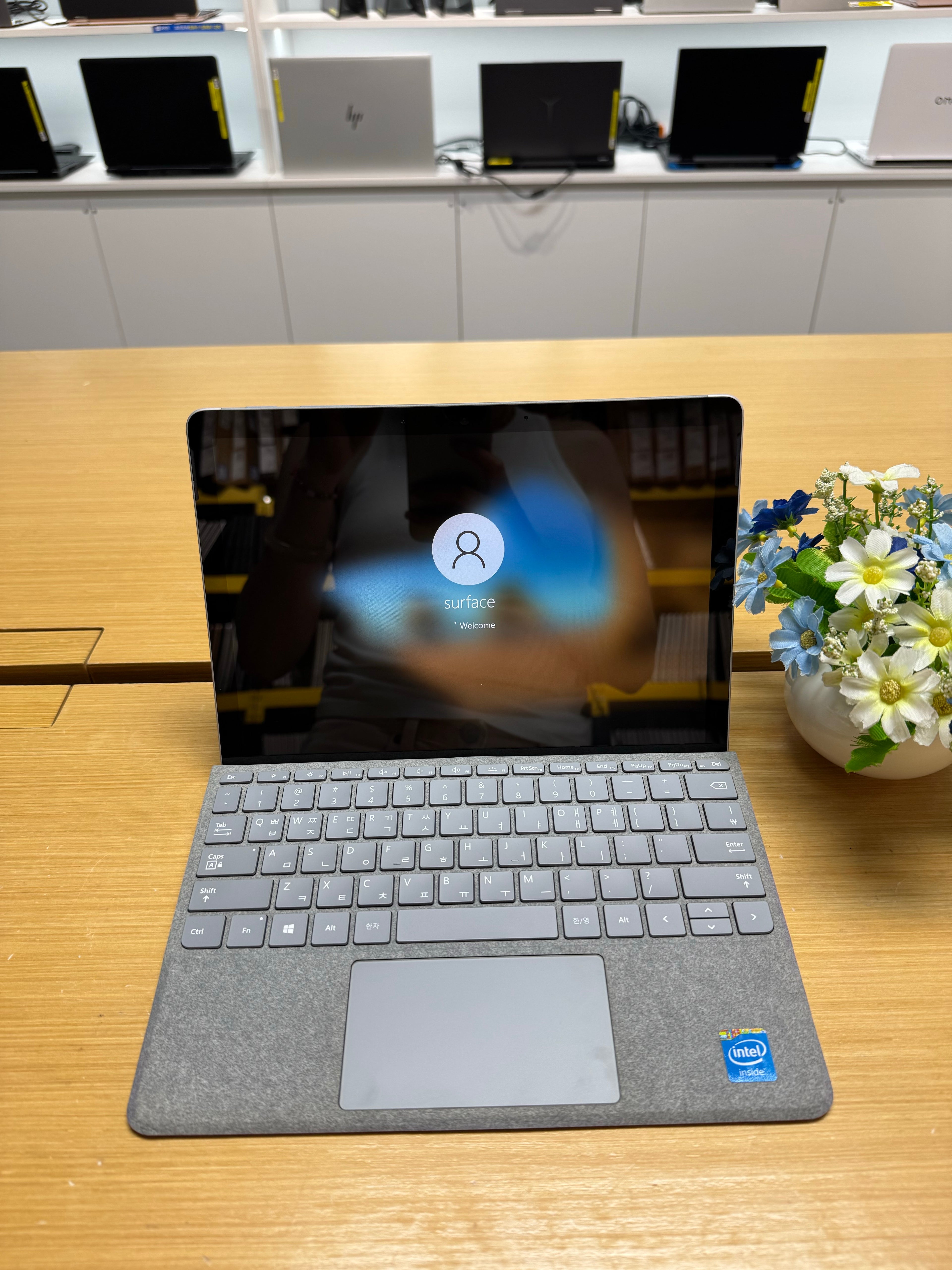 Microsoft Surface Go 2 10” Touchscreen (Intel | 8GB RAM | 128GB SSD)
