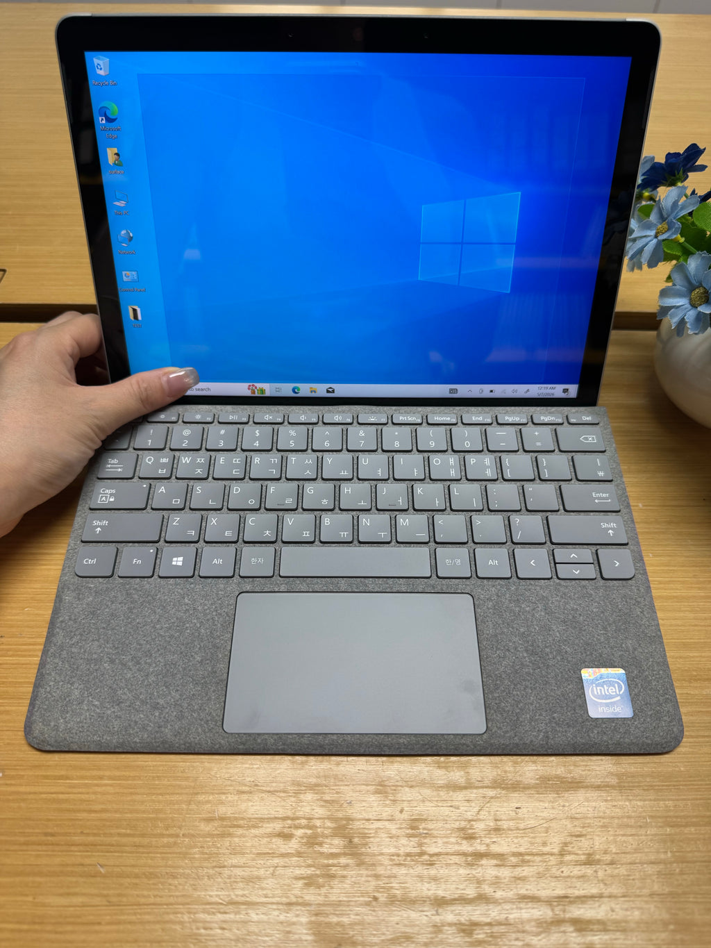 Microsoft Surface Go 2 10” Touchscreen (Intel | 8GB RAM | 128GB SSD)