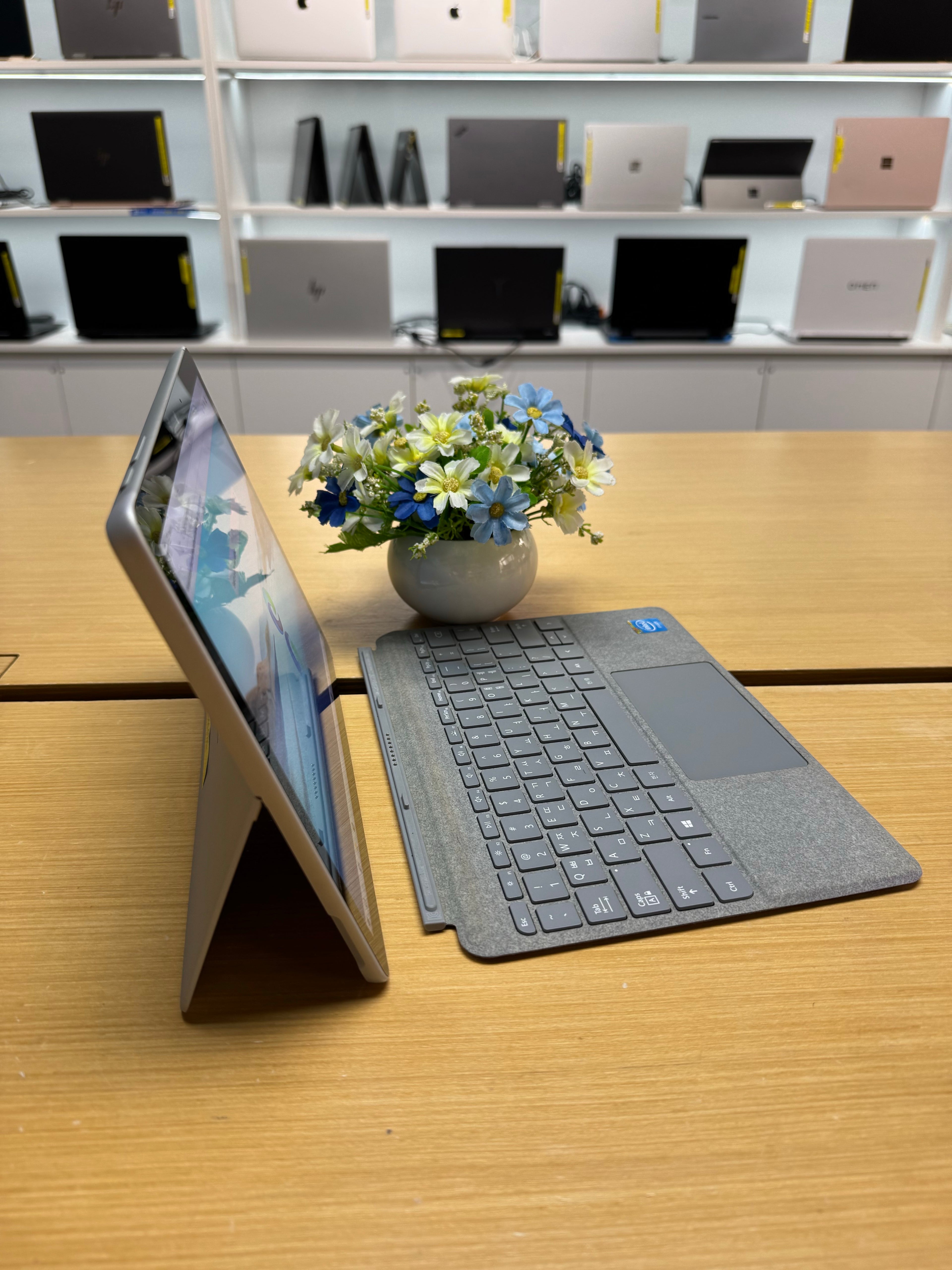 Microsoft Surface Go 2 10” Touchscreen (Intel | 8GB RAM | 128GB SSD)