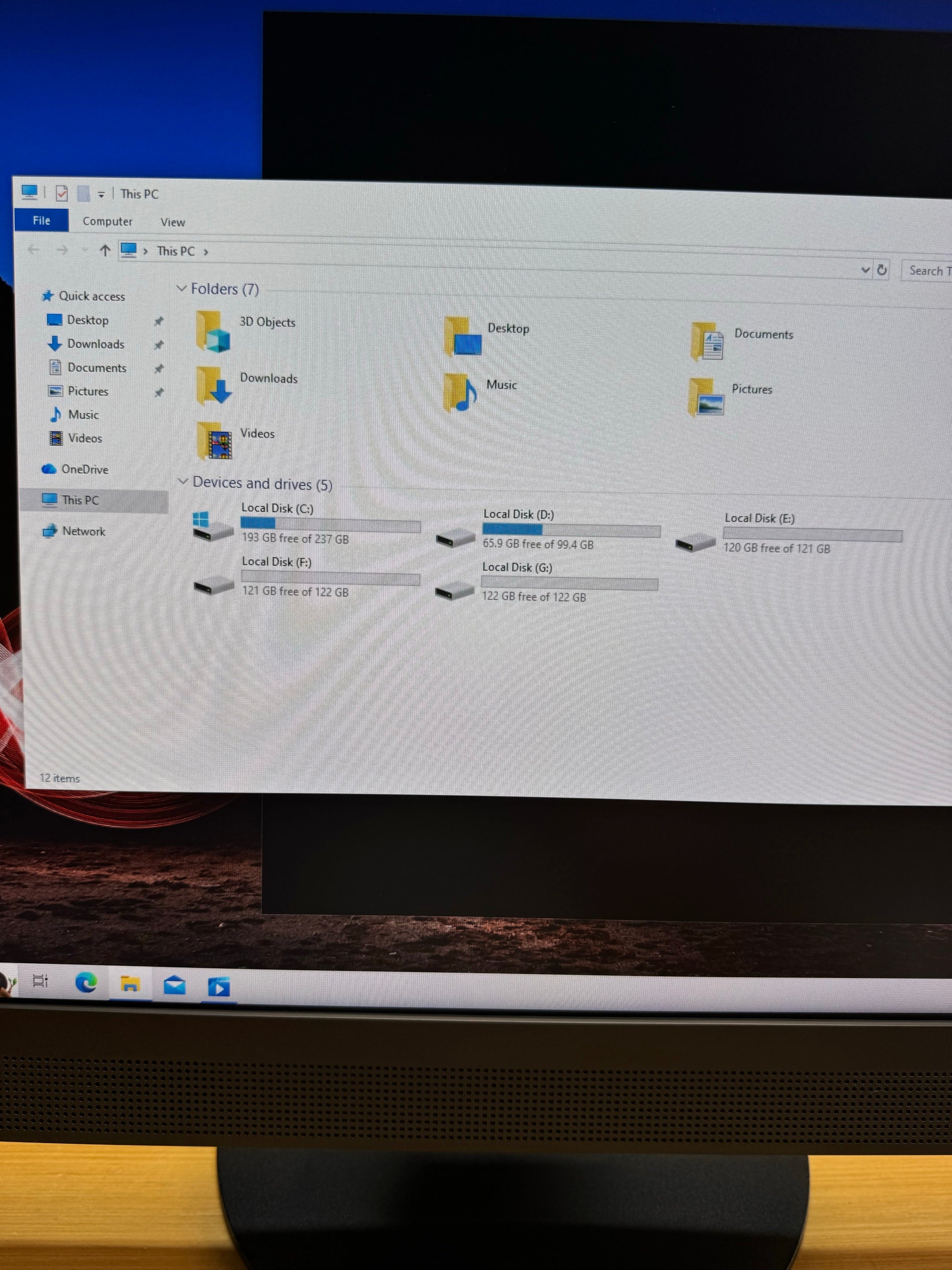 Lenovo 23.8” All-in-One PC (8th Gen i7 | 8GB RAM | 256GB SSD + 500GB HDD | AMD Radeon 530)