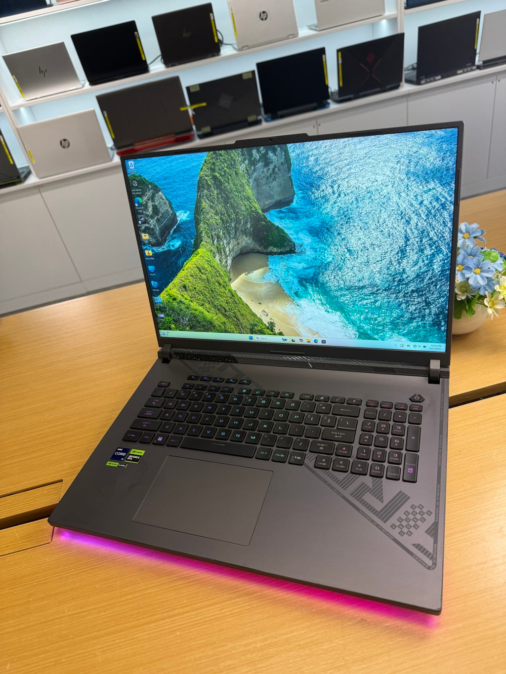 ASUS ROG G814J 18” Gaming Laptop (13th Gen Core i9 | 16GB RAM | 1TB SSD | RTX 4060 8GB)