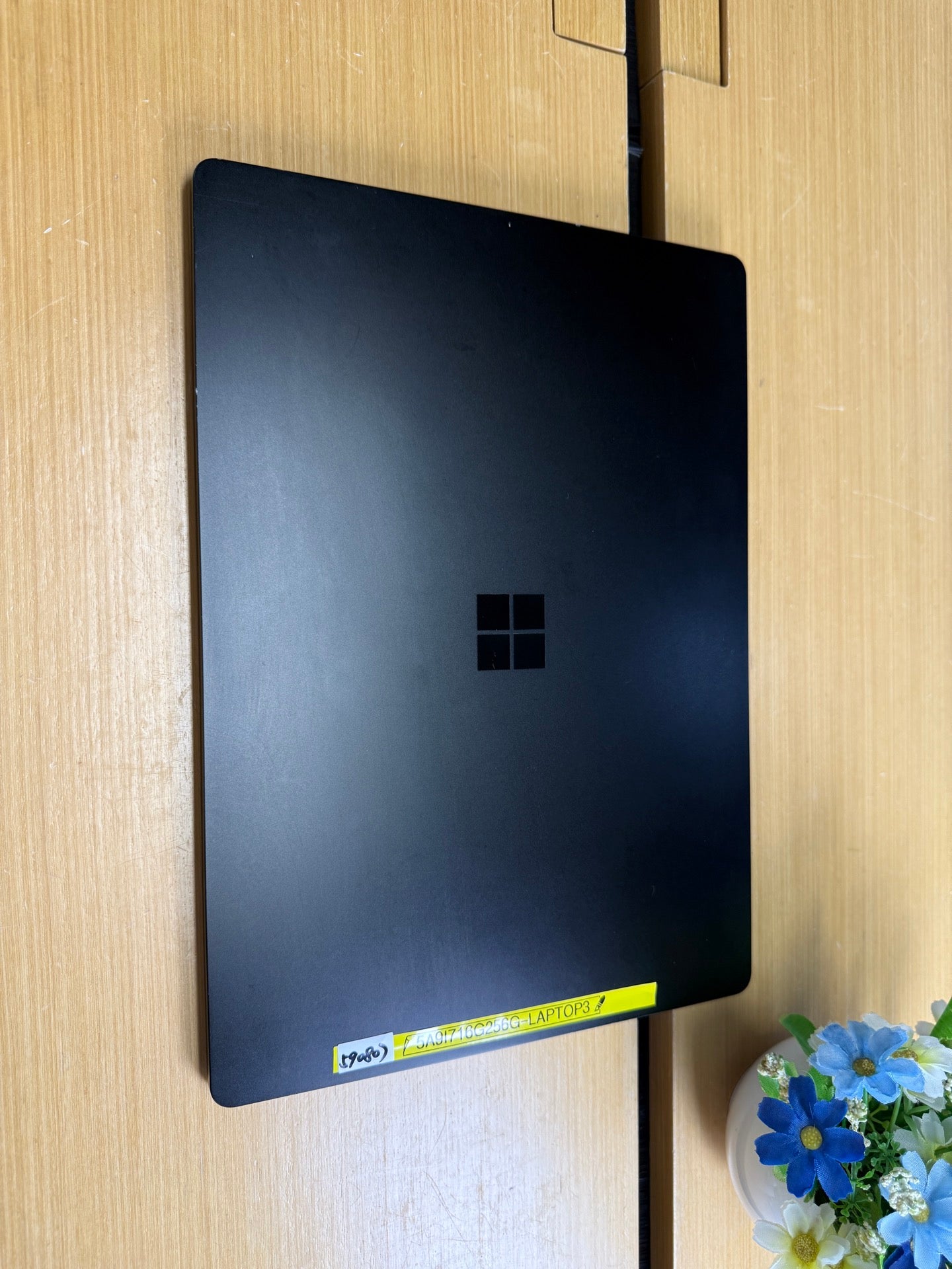 Microsoft Surface Laptop 3 13” Touchscreen (10th Gen Core i7 | 16GB RAM | 256GB SSD)
