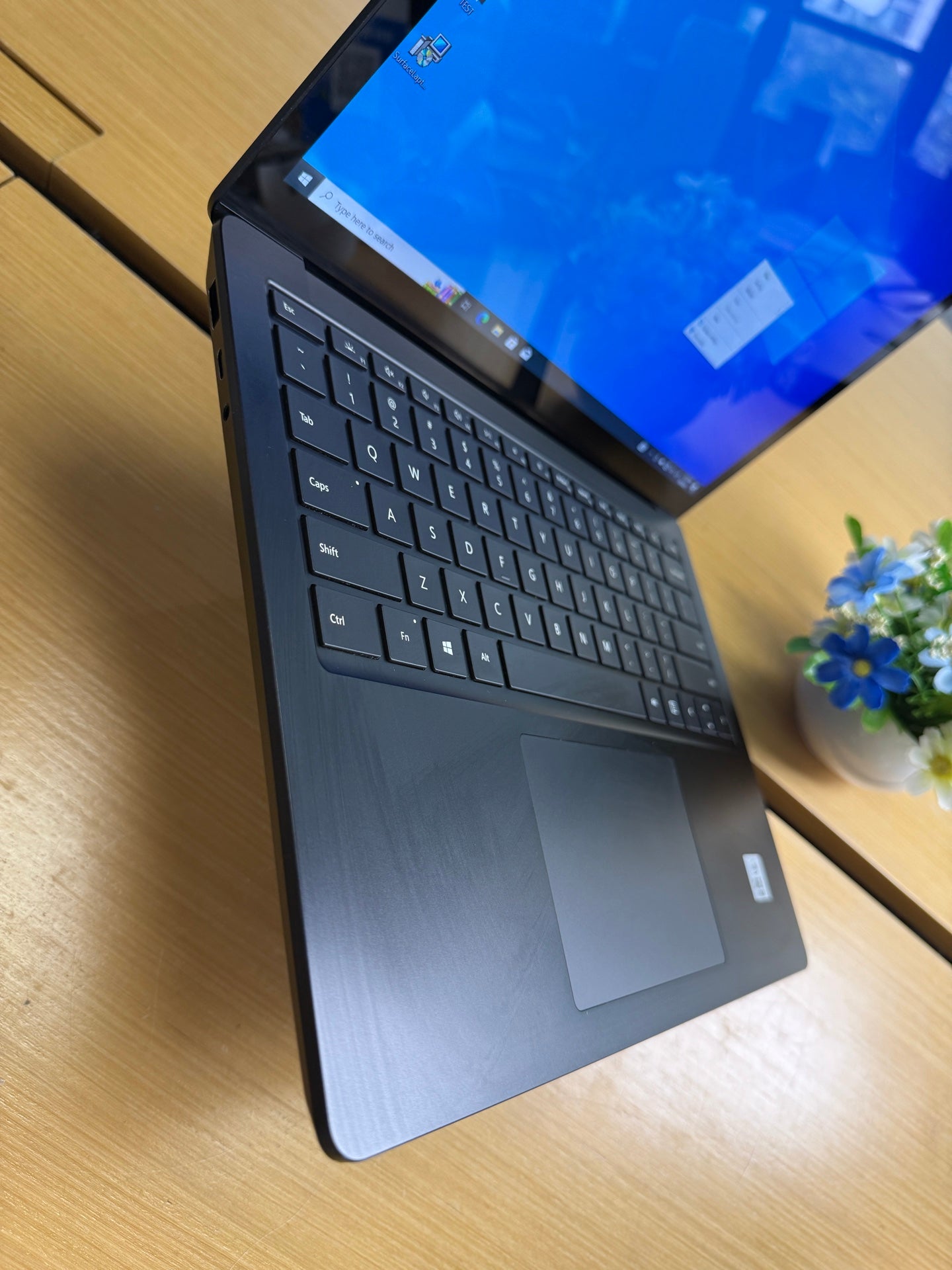 Microsoft Surface Laptop 3 13” Touchscreen (10th Gen Core i7 | 16GB RAM | 256GB SSD)