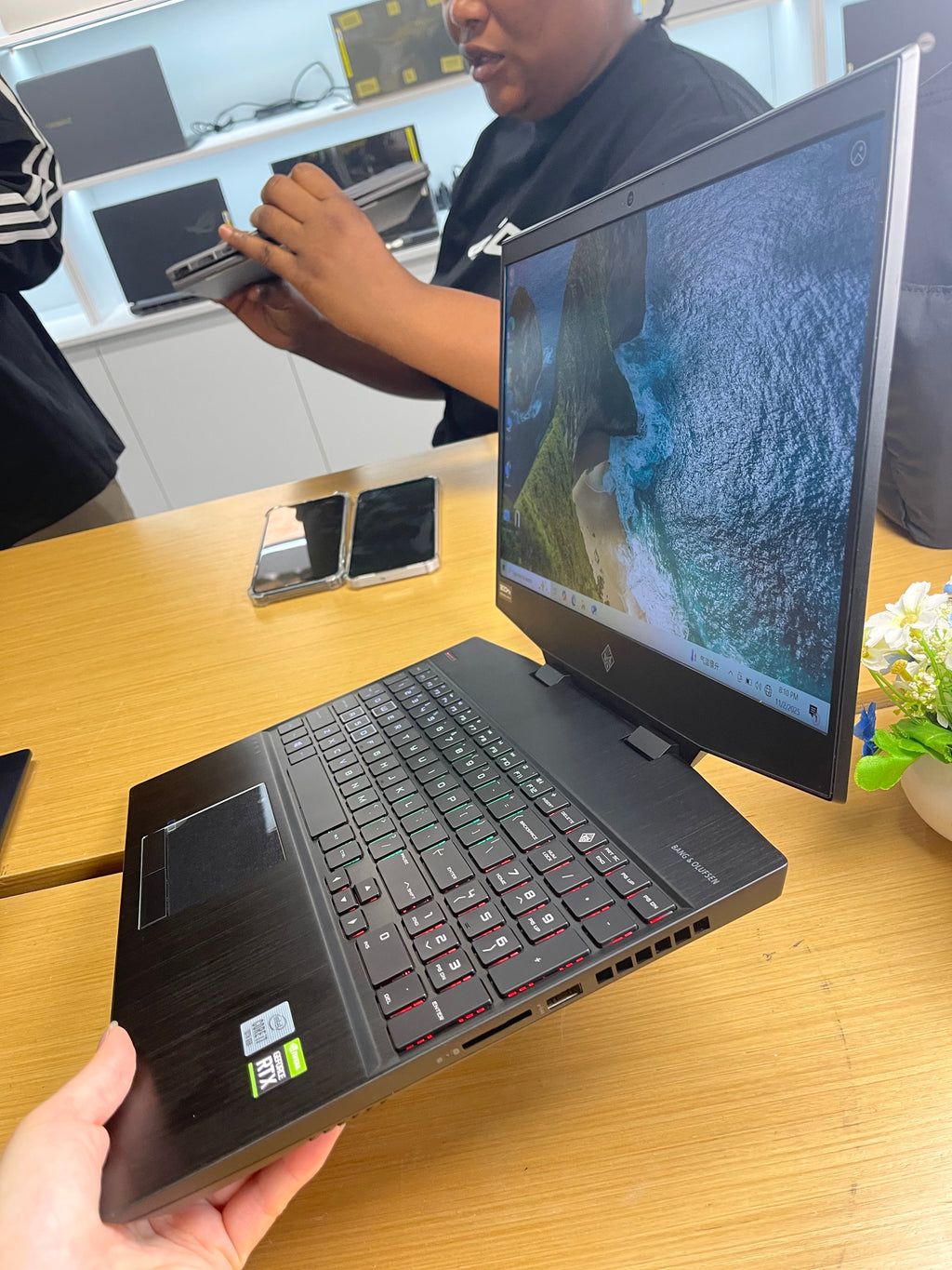 HP OMEN 15 Air Gaming Laptop (10th Gen Core i7 | 16GB RAM | 1TB SSD | RTX 2070)