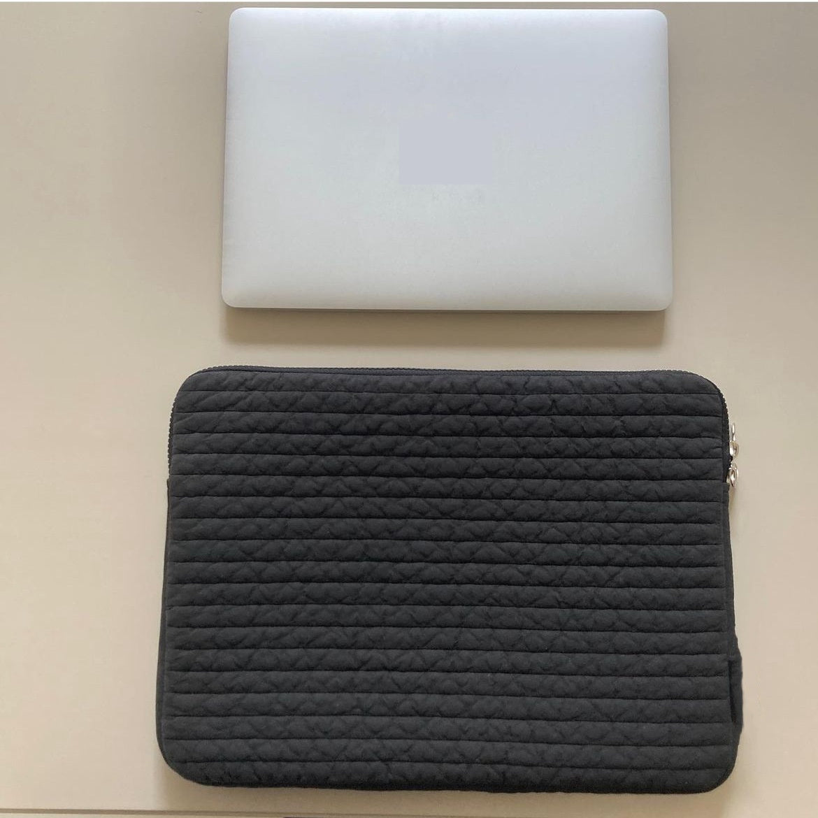 Hand-held Anti-seismic White Black Laptop Bag
