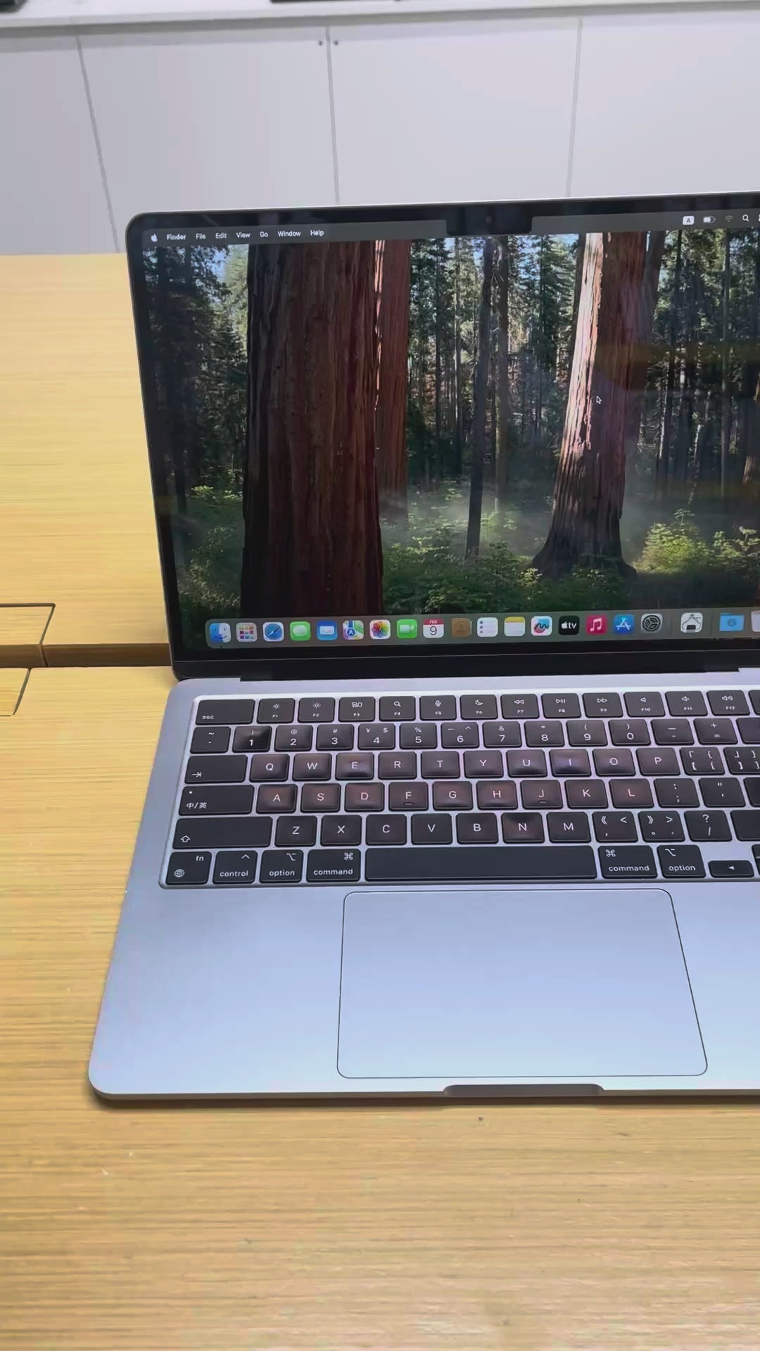 Apple MacBook Air 13” (M2, 2022 | 16GB RAM | 512GB SSD)