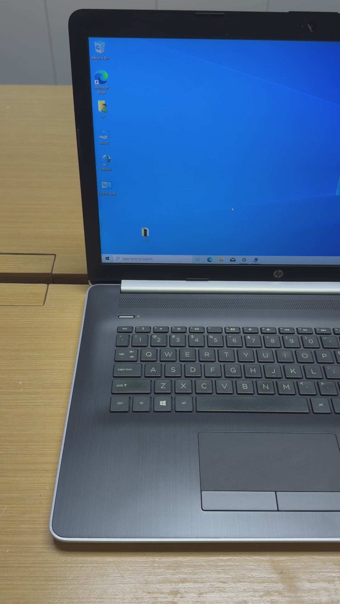 640205 HP 17Q 17” Laptop (8th Gen i5 | 8GB RAM | 128GB SSD + 500GB HDD)