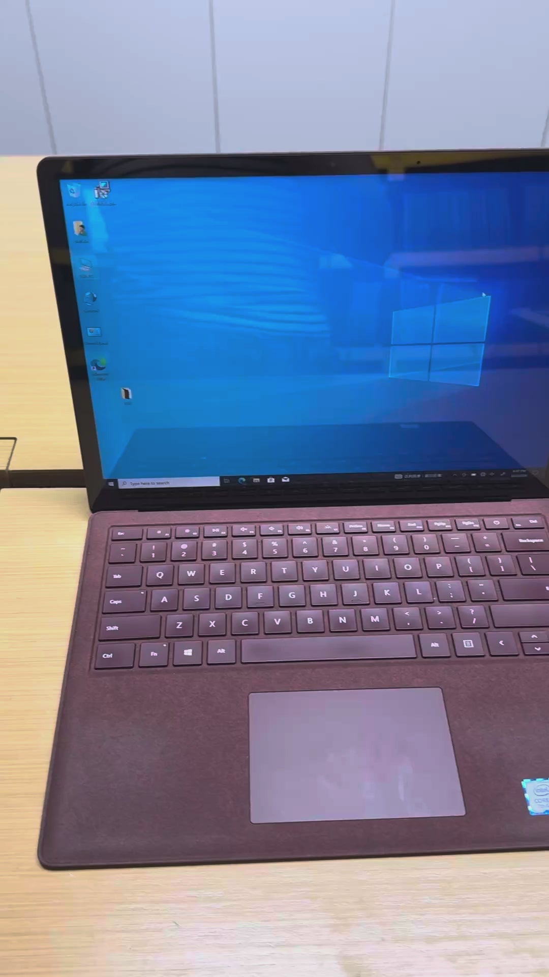632307 Microsoft Surface Laptop 1 13” (7th Gen i5 | 8GB RAM | 256GB SSD | Touchscreen)