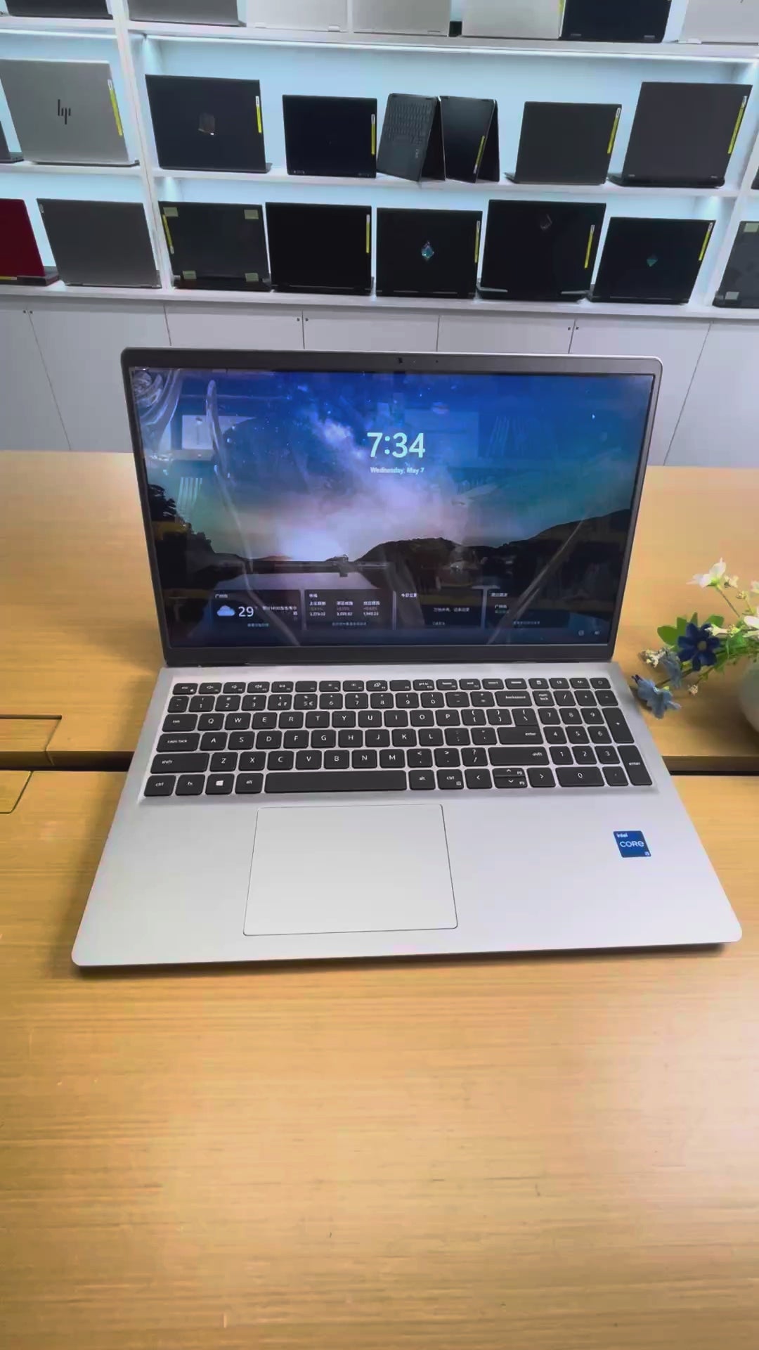 50610 Dell Inspiron 3511 15.6” (11th Gen i5 | 16GB RAM | 512GB SSD)