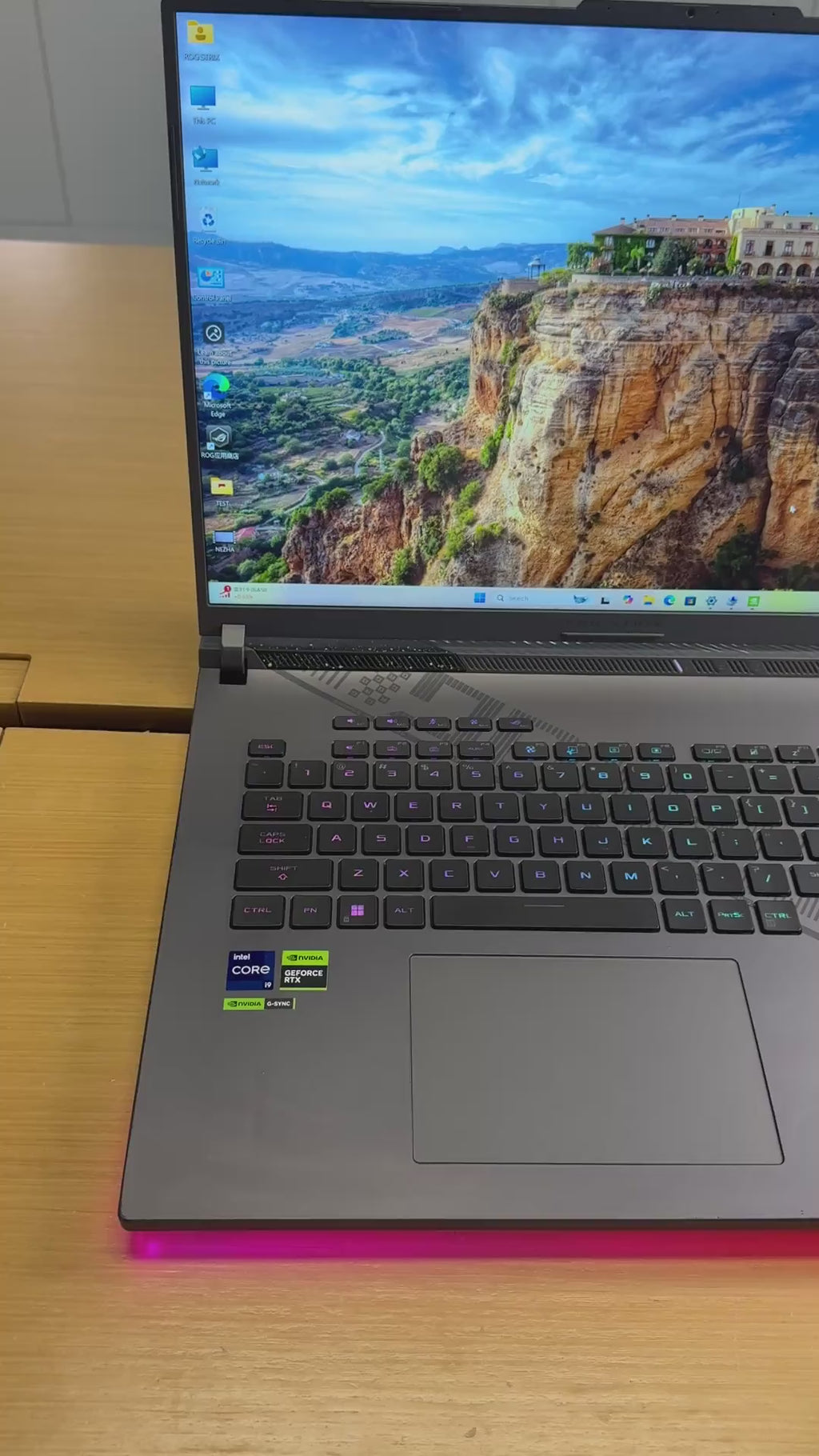 ASUS ROG G814J 18” Gaming Laptop (13th Gen Core i9 | 16GB RAM | 1TB SSD | RTX 4060 8GB)